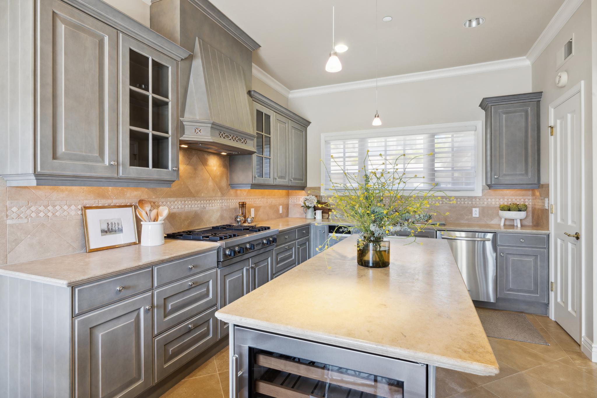 84 De Silva Island Drive 