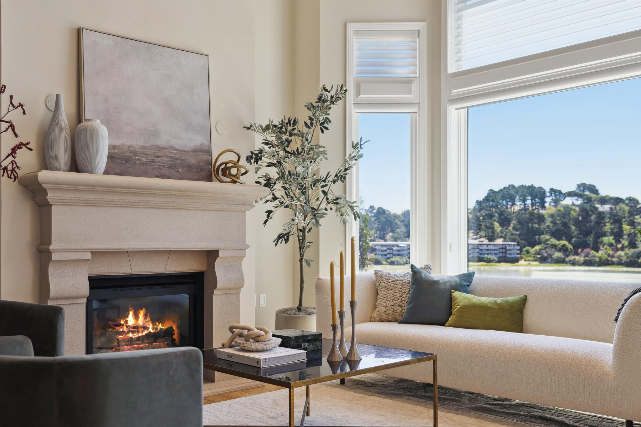 84 De Silva Island Drive 