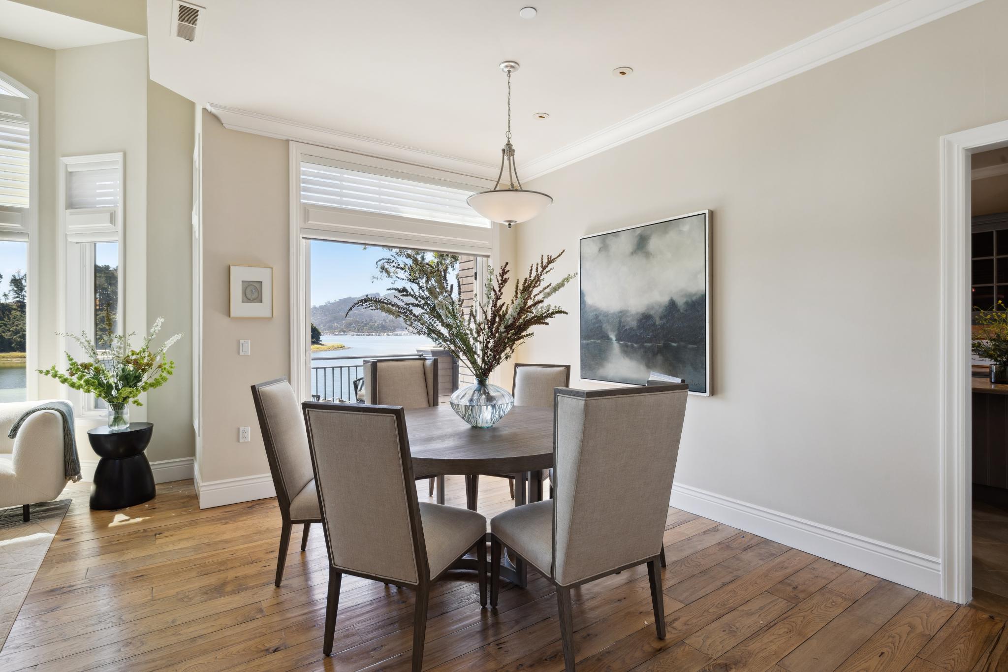 84 De Silva Island Drive 