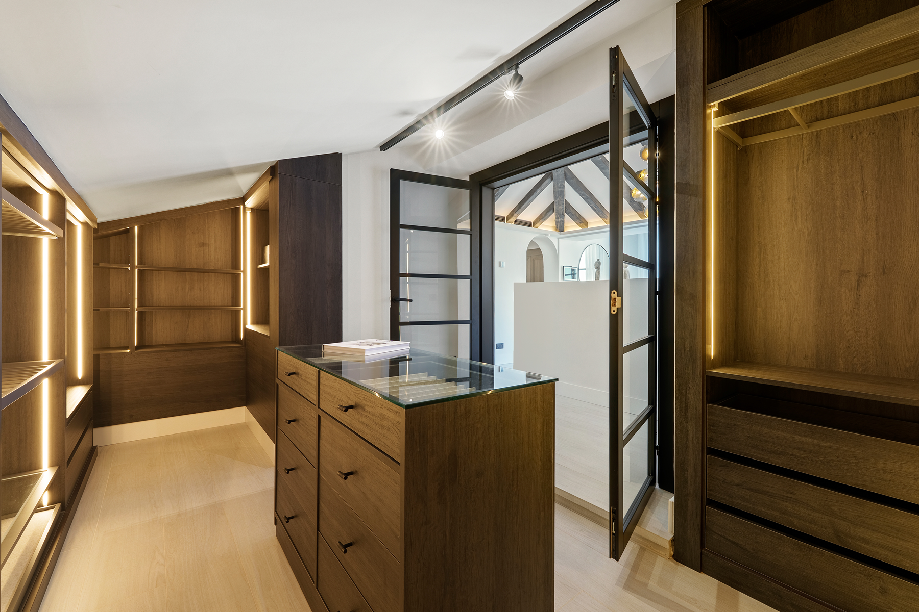 Avenida Calderón de la Barca s/n