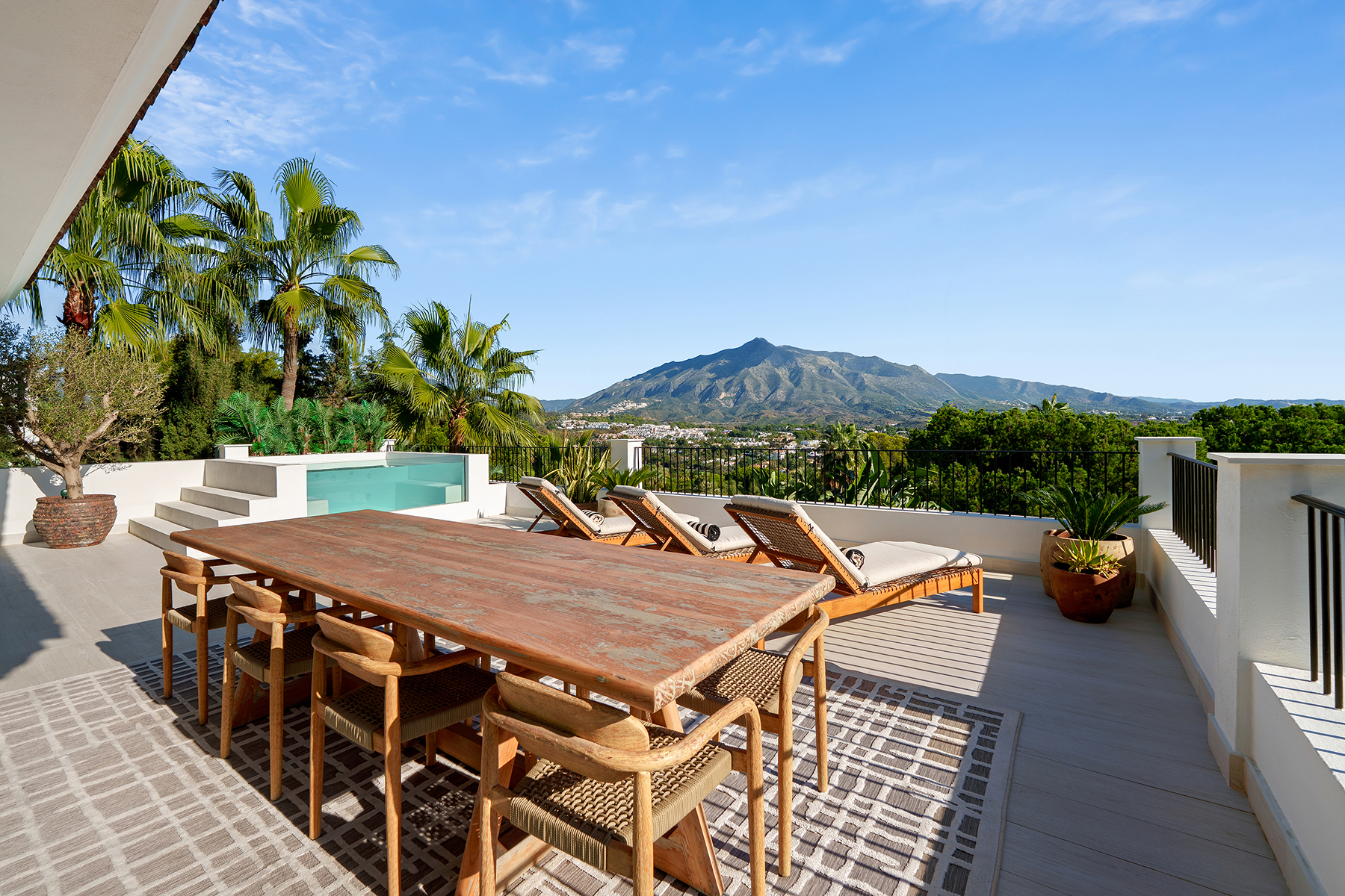 Avenida Calderón de la Barca s/n