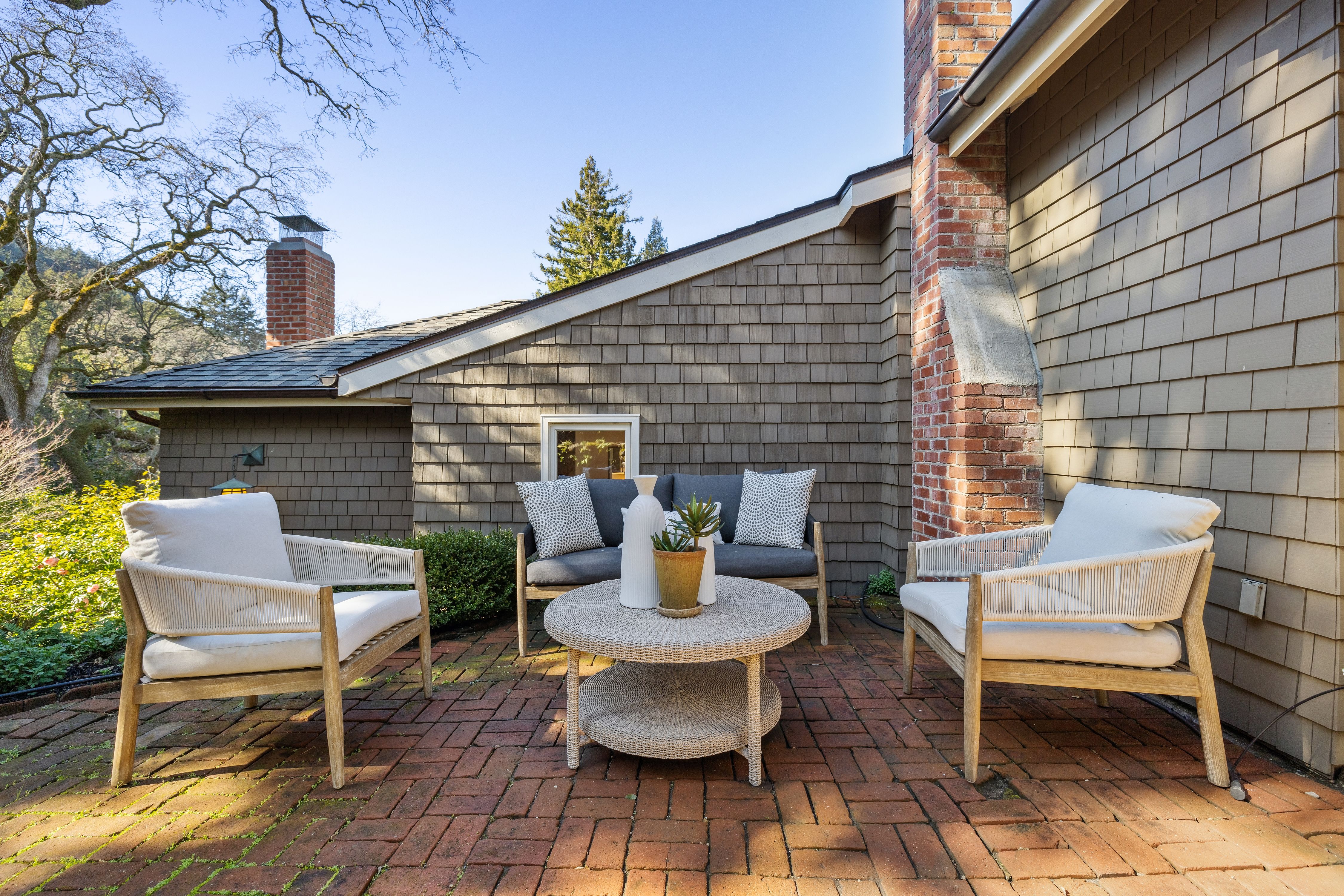 47 Willow Avenue 