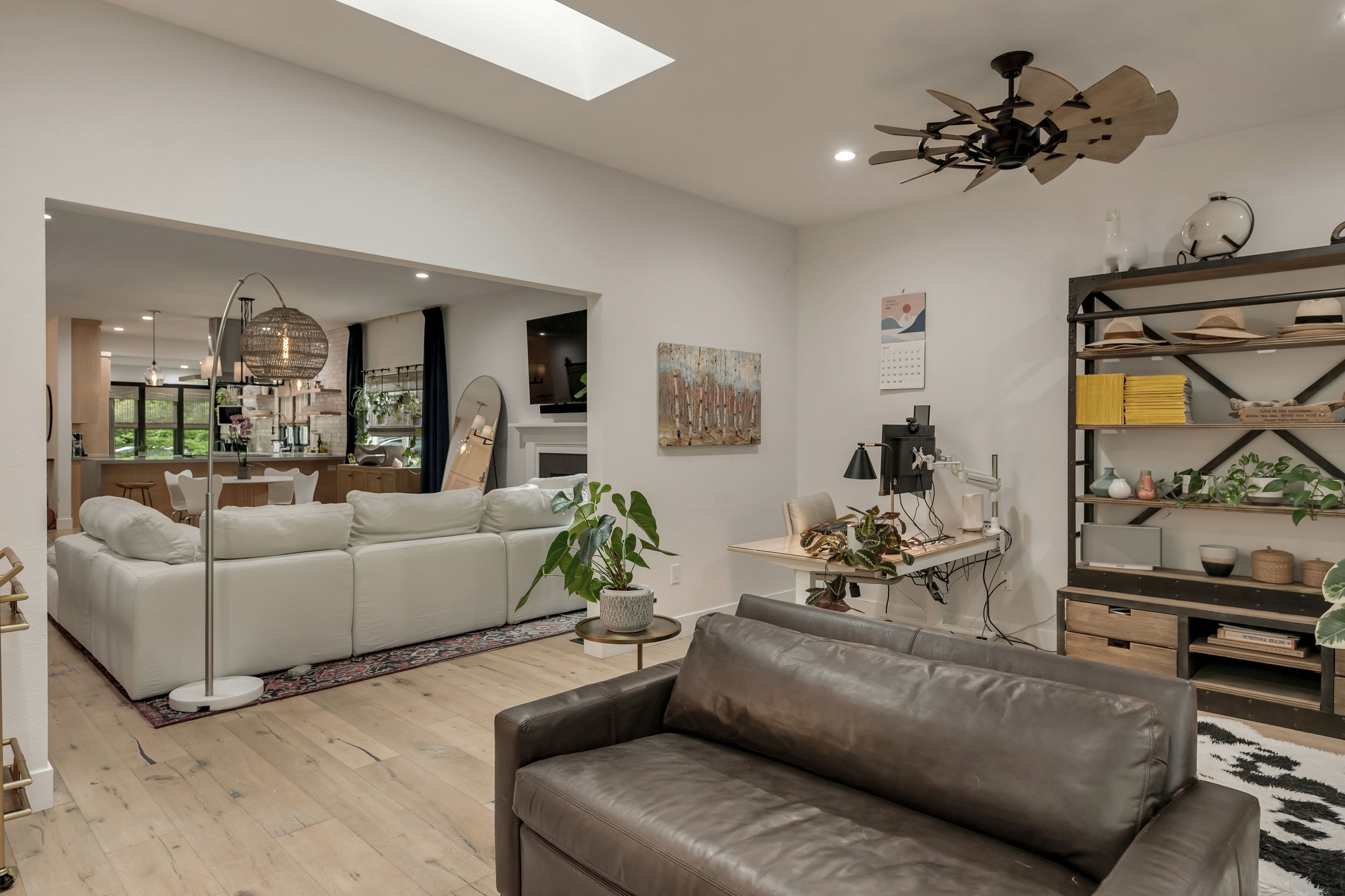 896 Los Robles Drive