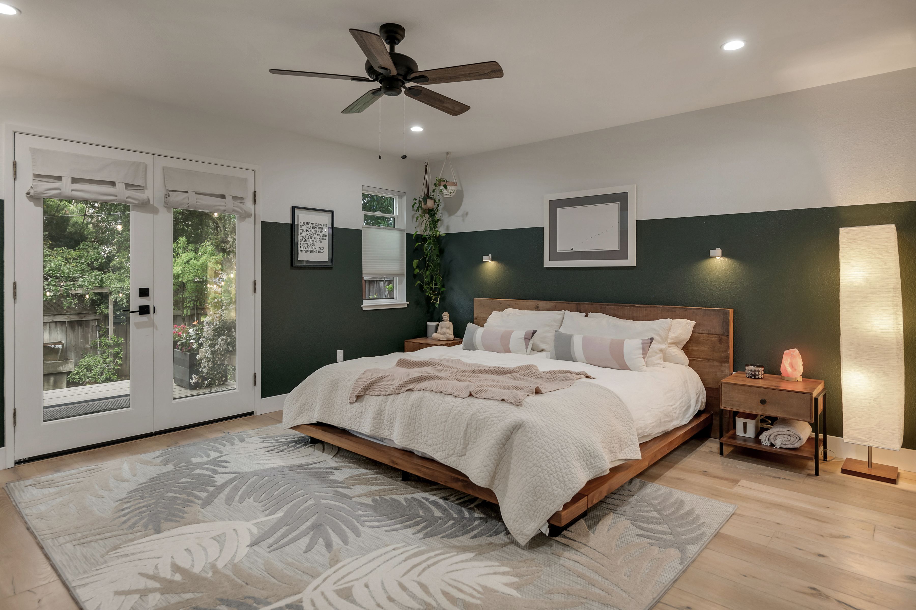 896 Los Robles Drive