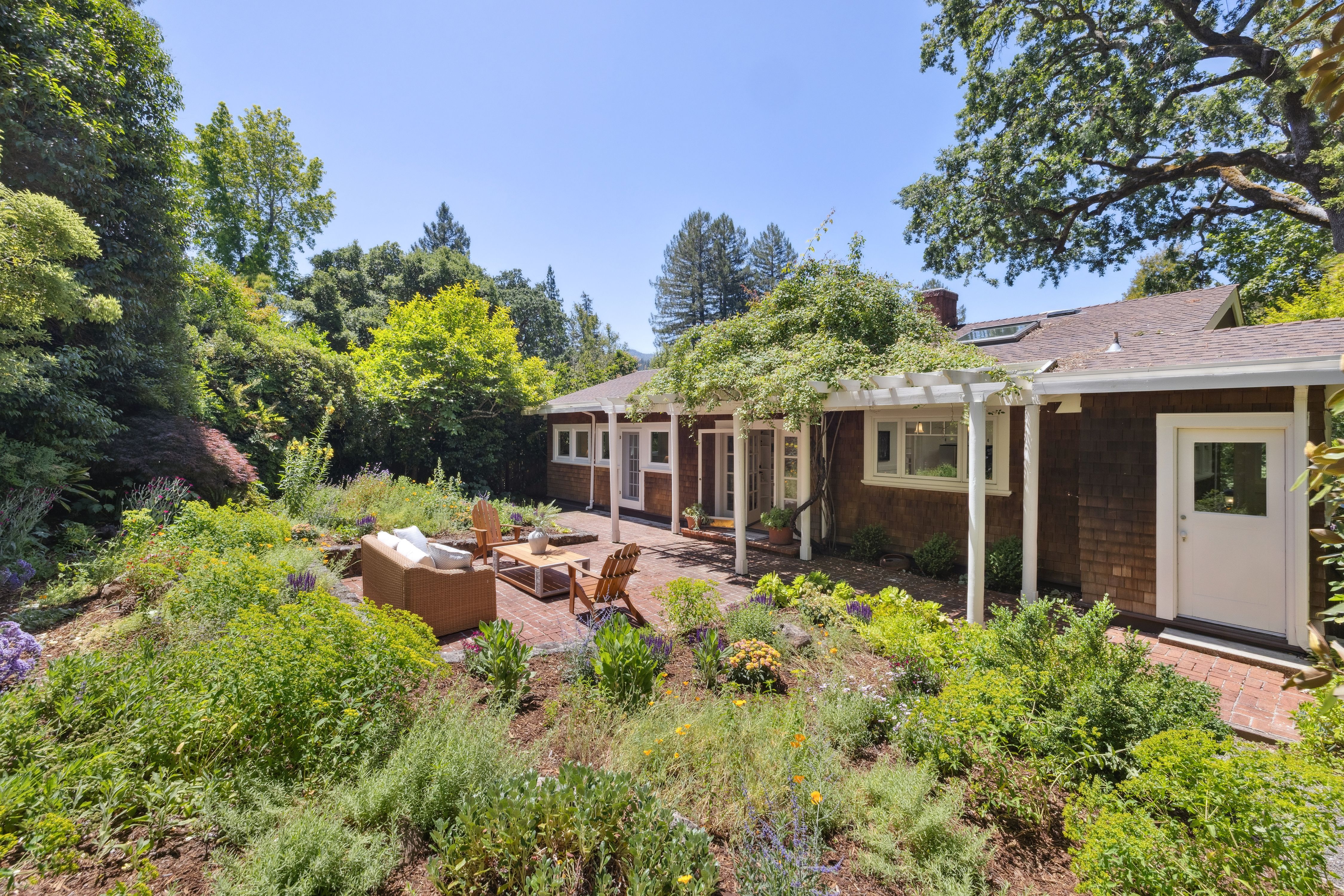 25 Winship Avenue 