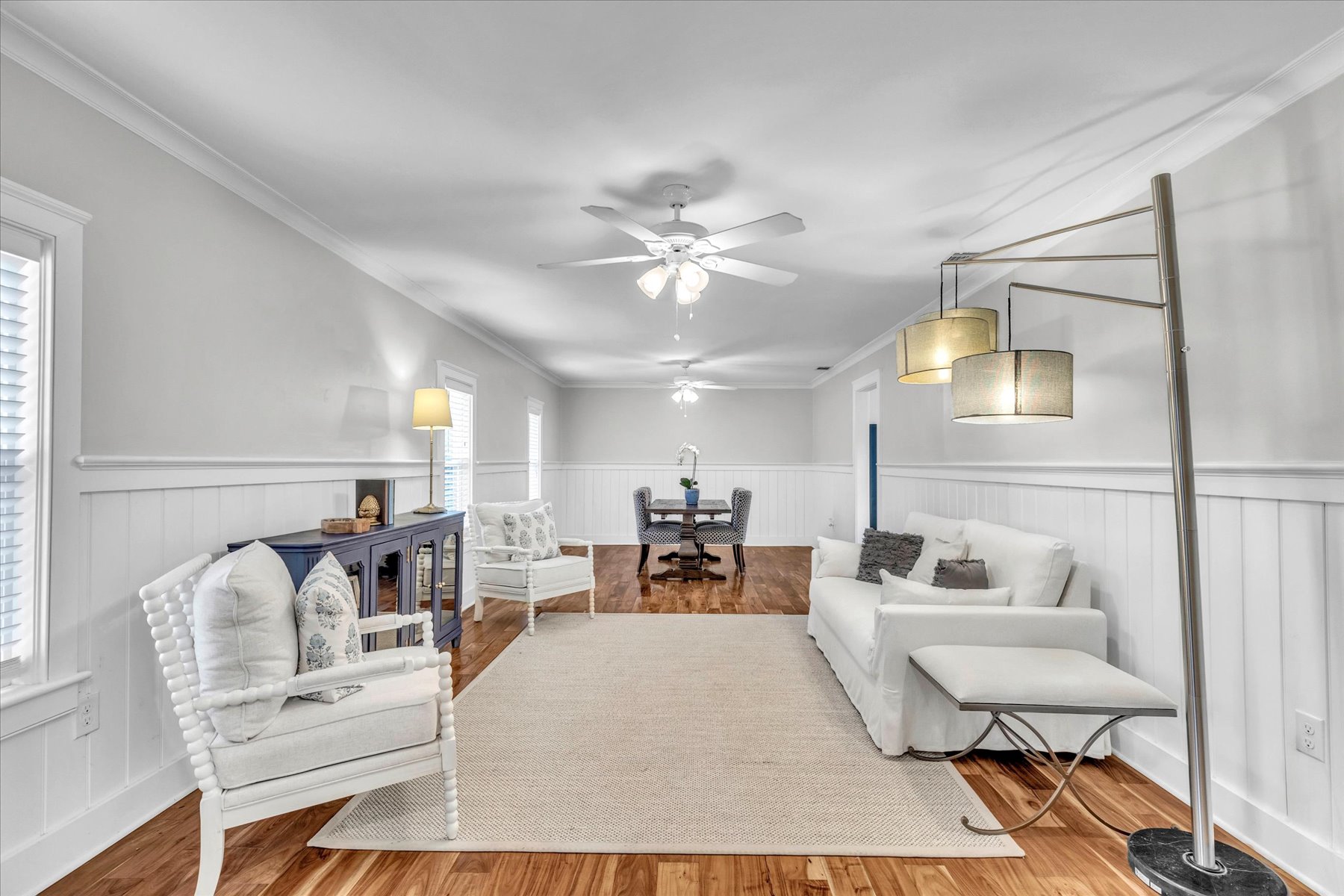 203 Hillary Rd