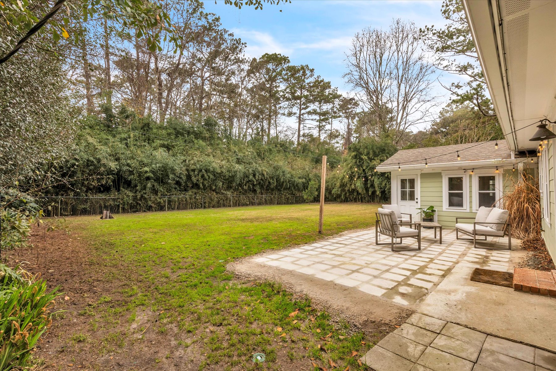 203 Hillary Rd
