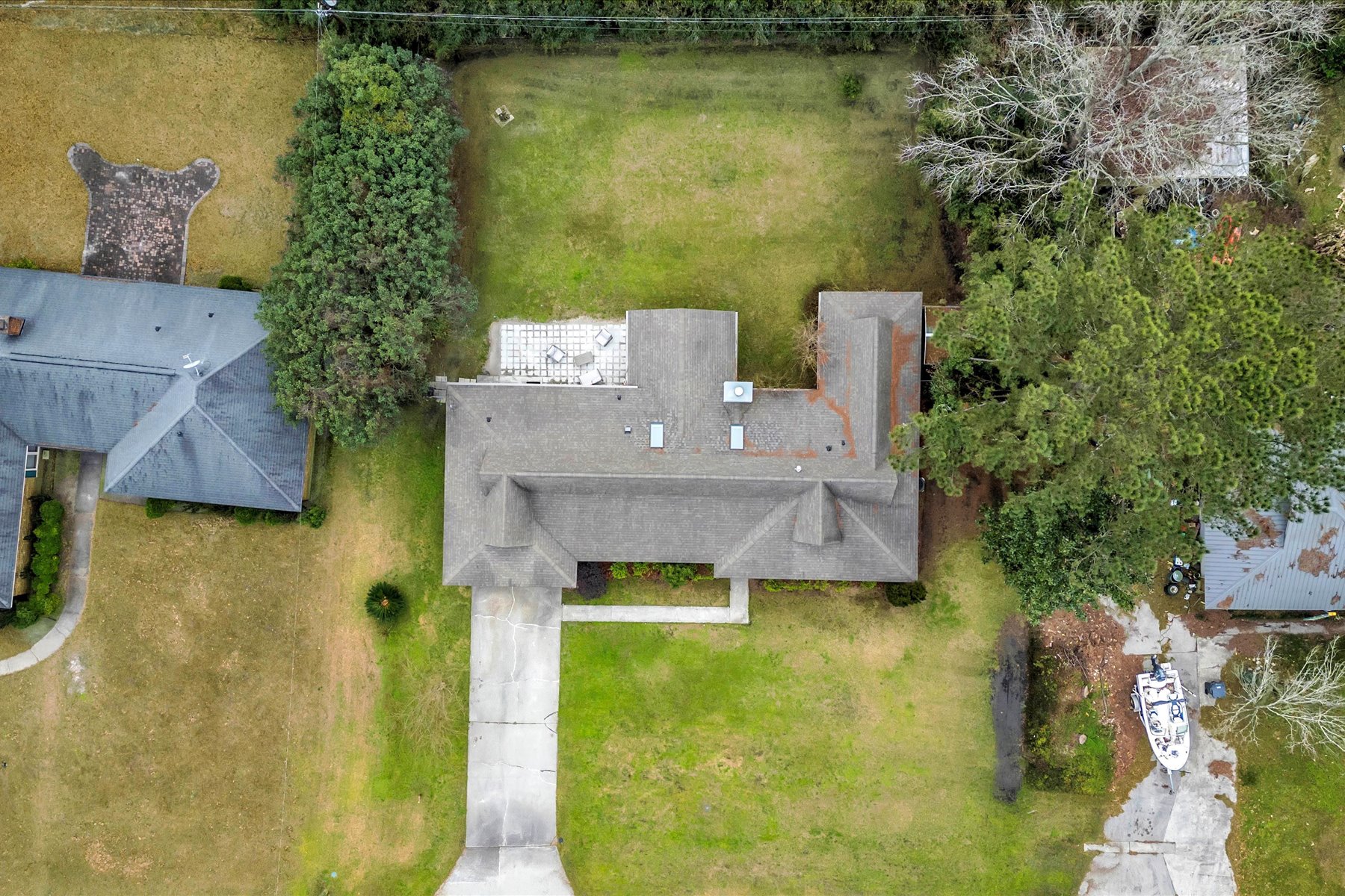 203 Hillary Rd