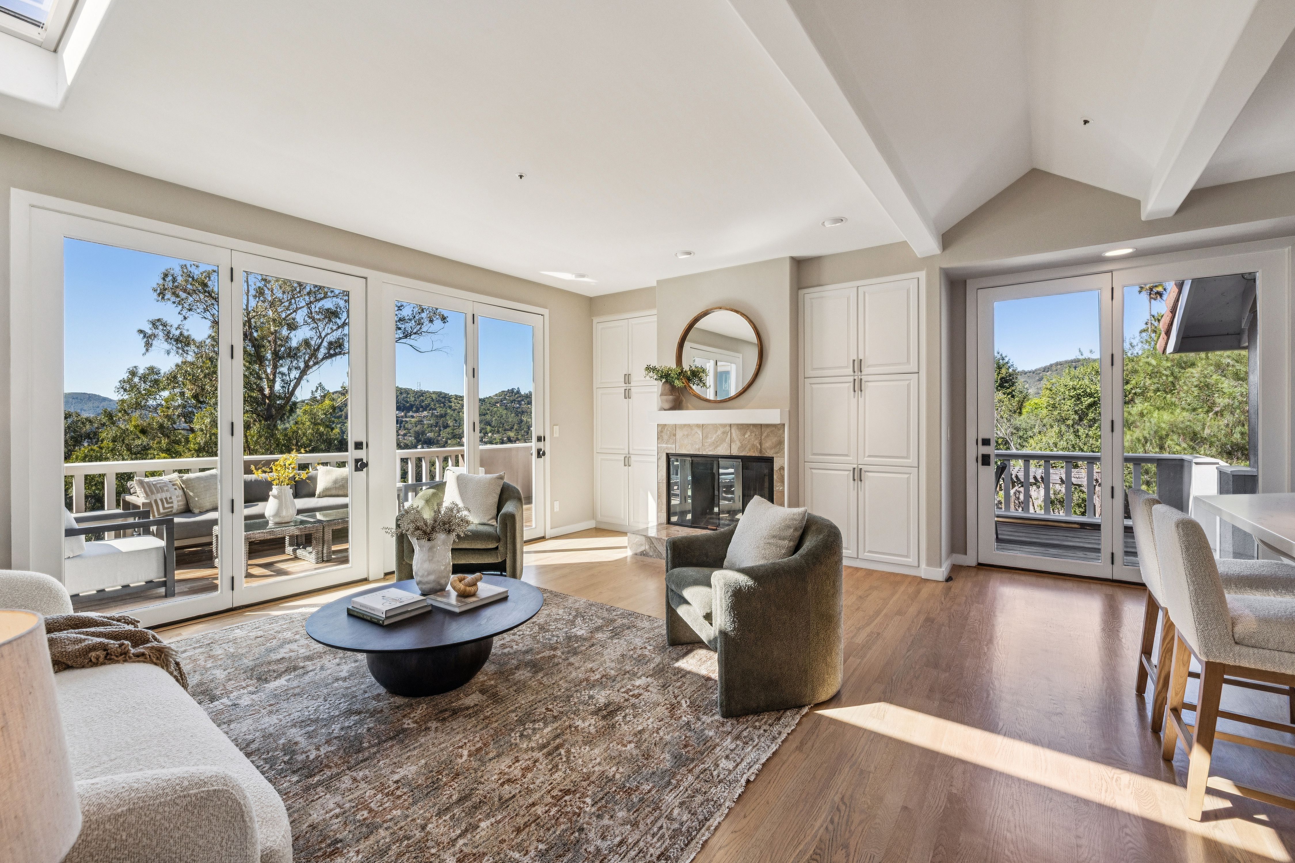 99 Deer Park Avenue 