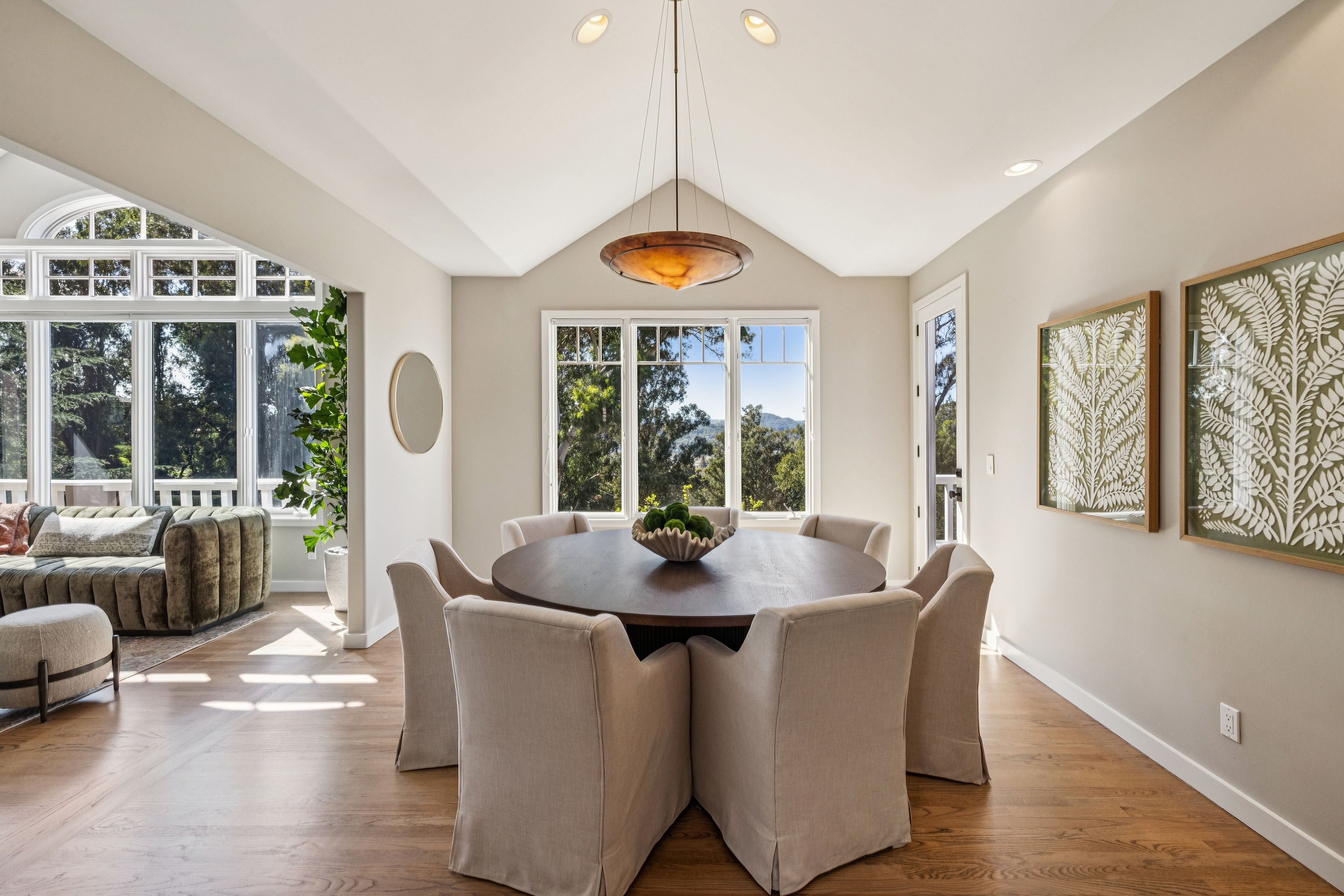 99 Deer Park Avenue 