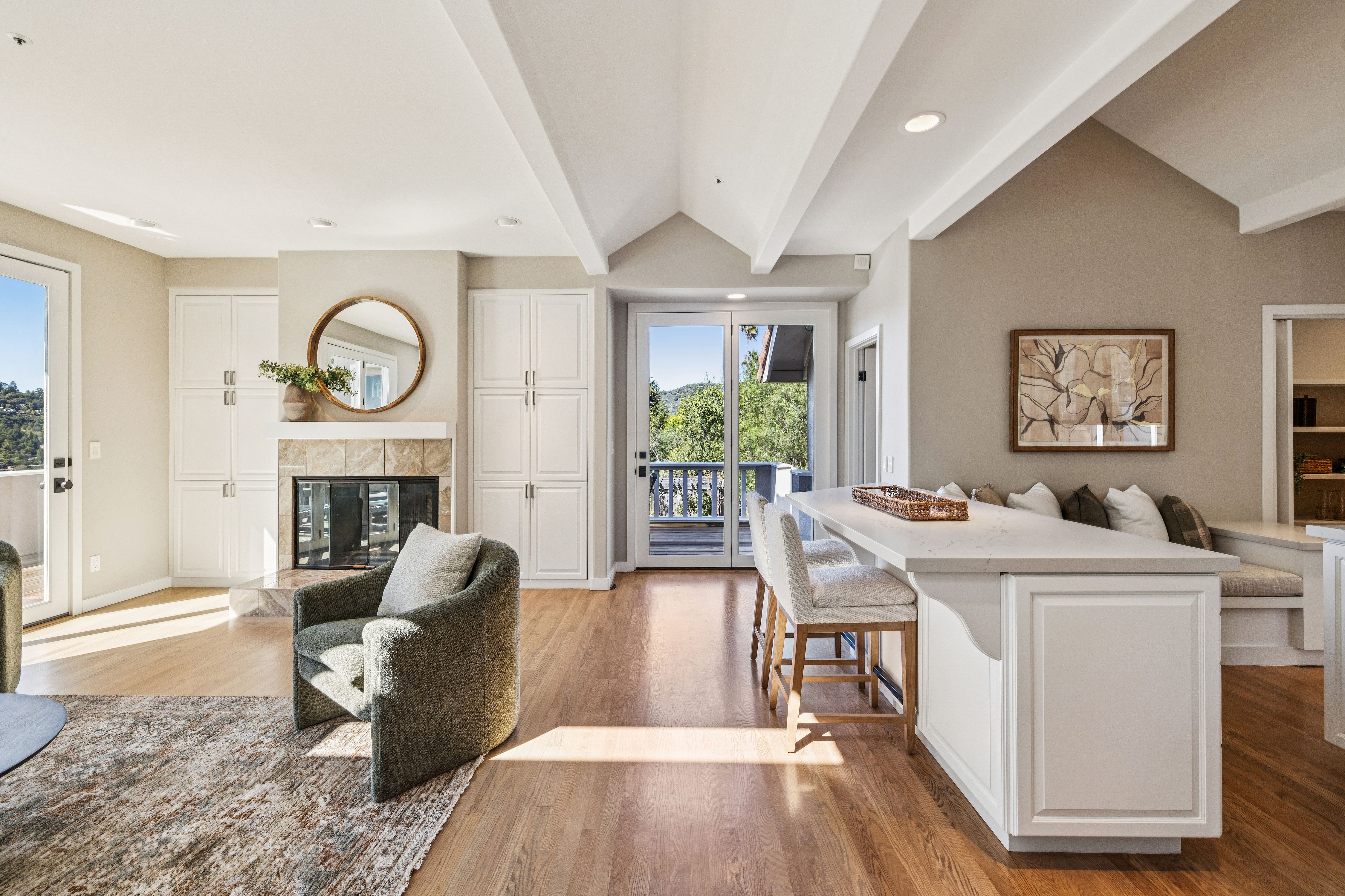 99 Deer Park Avenue 