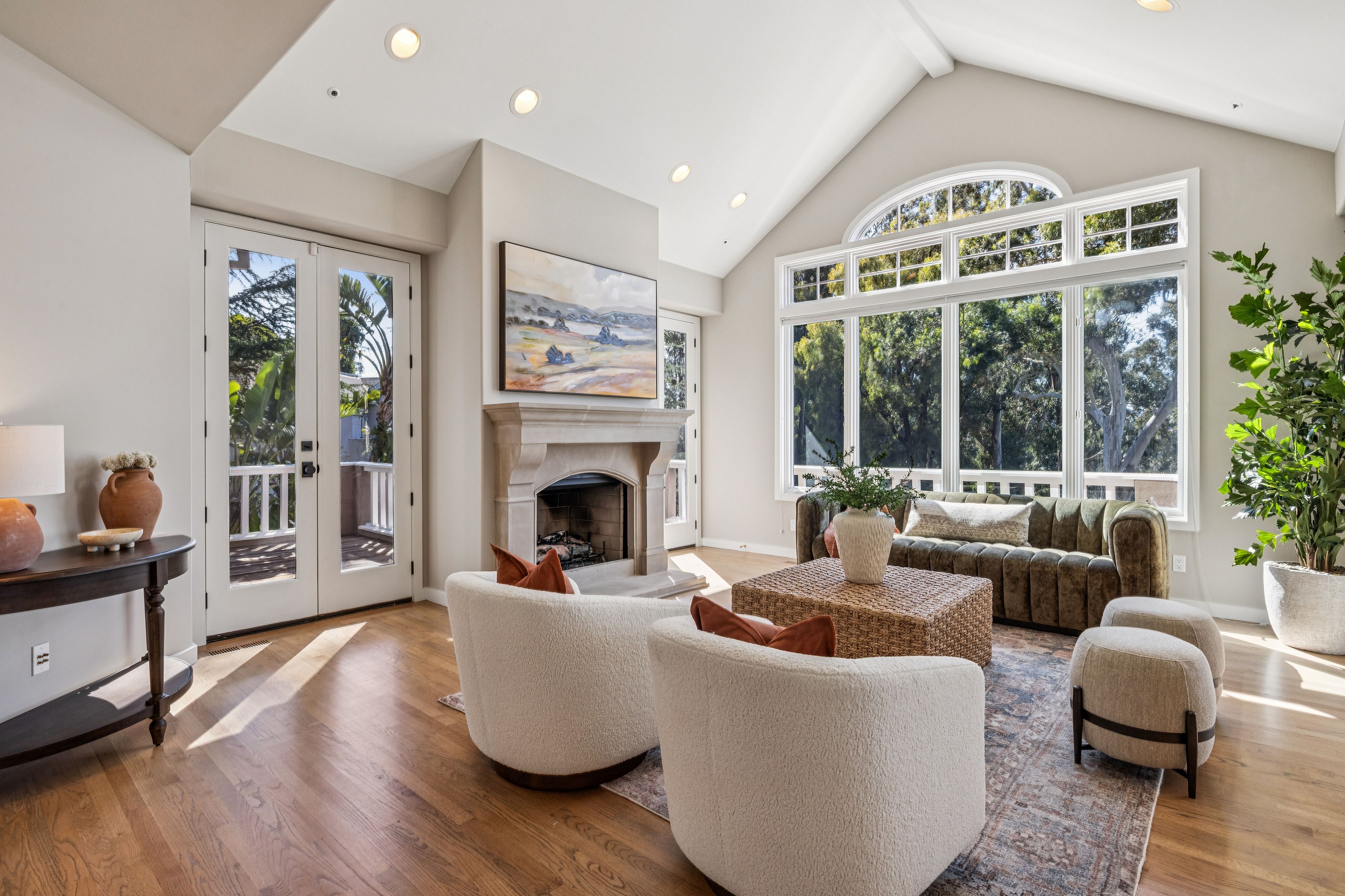 99 Deer Park Avenue 