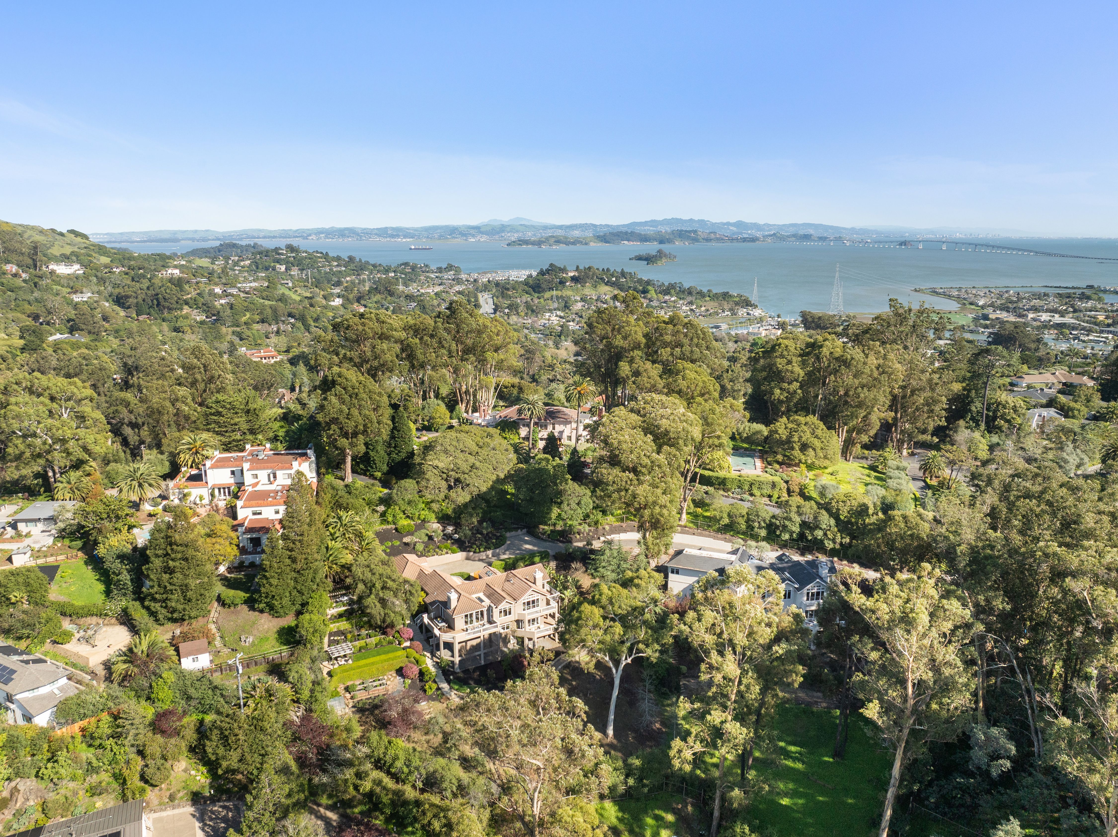 99 Deer Park Avenue 
