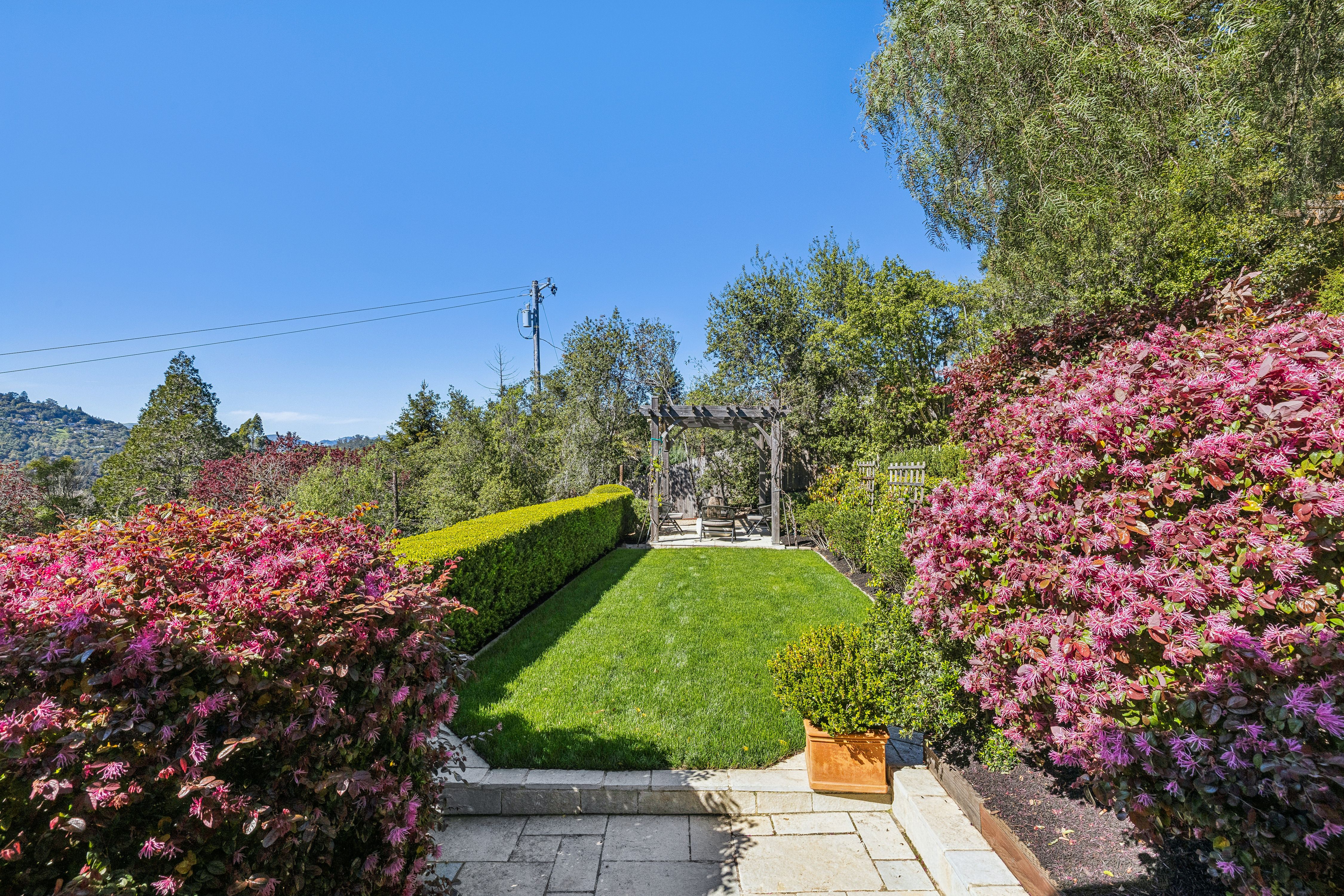 99 Deer Park Avenue 