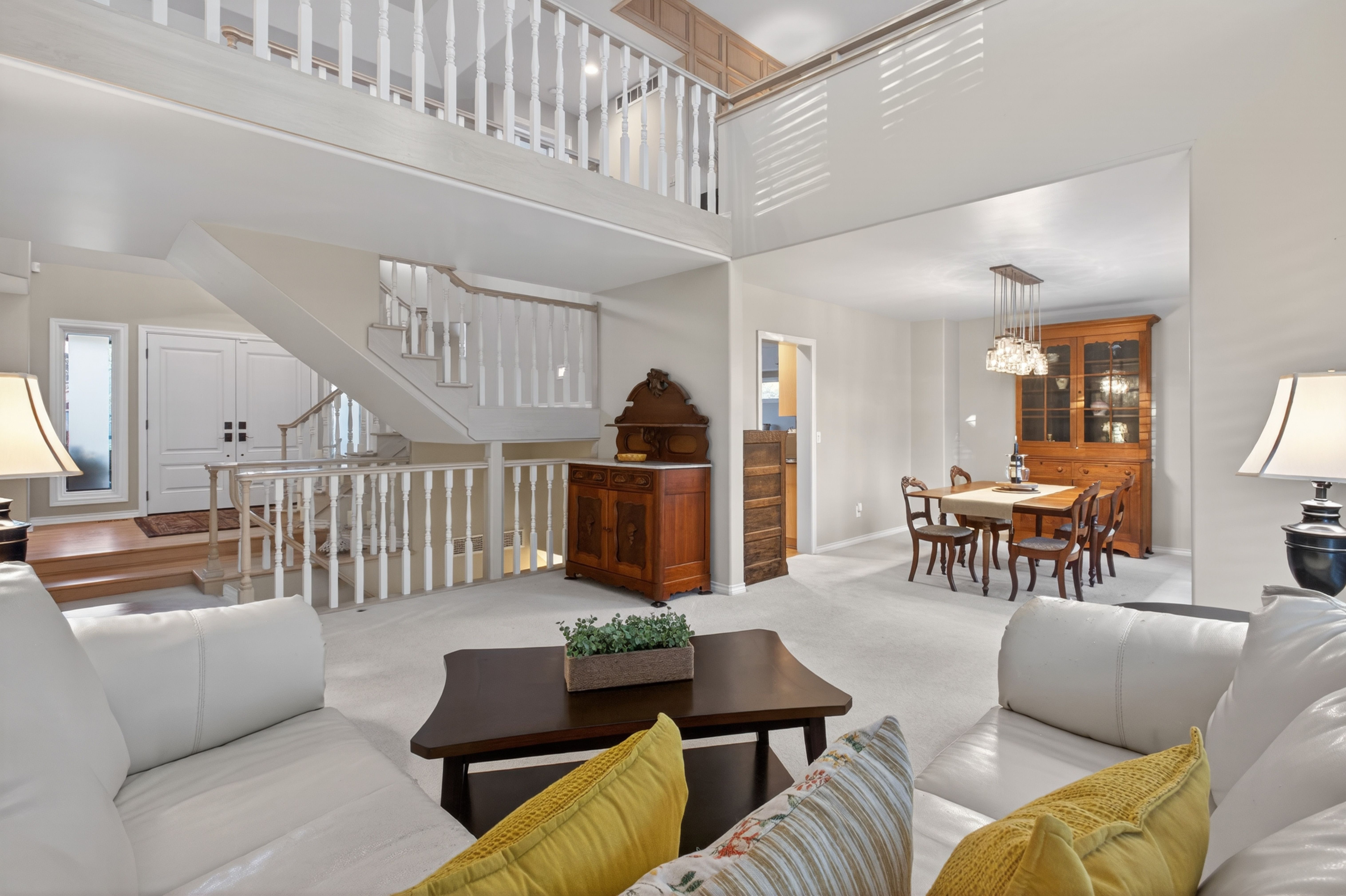 5440 E Mineral Circle