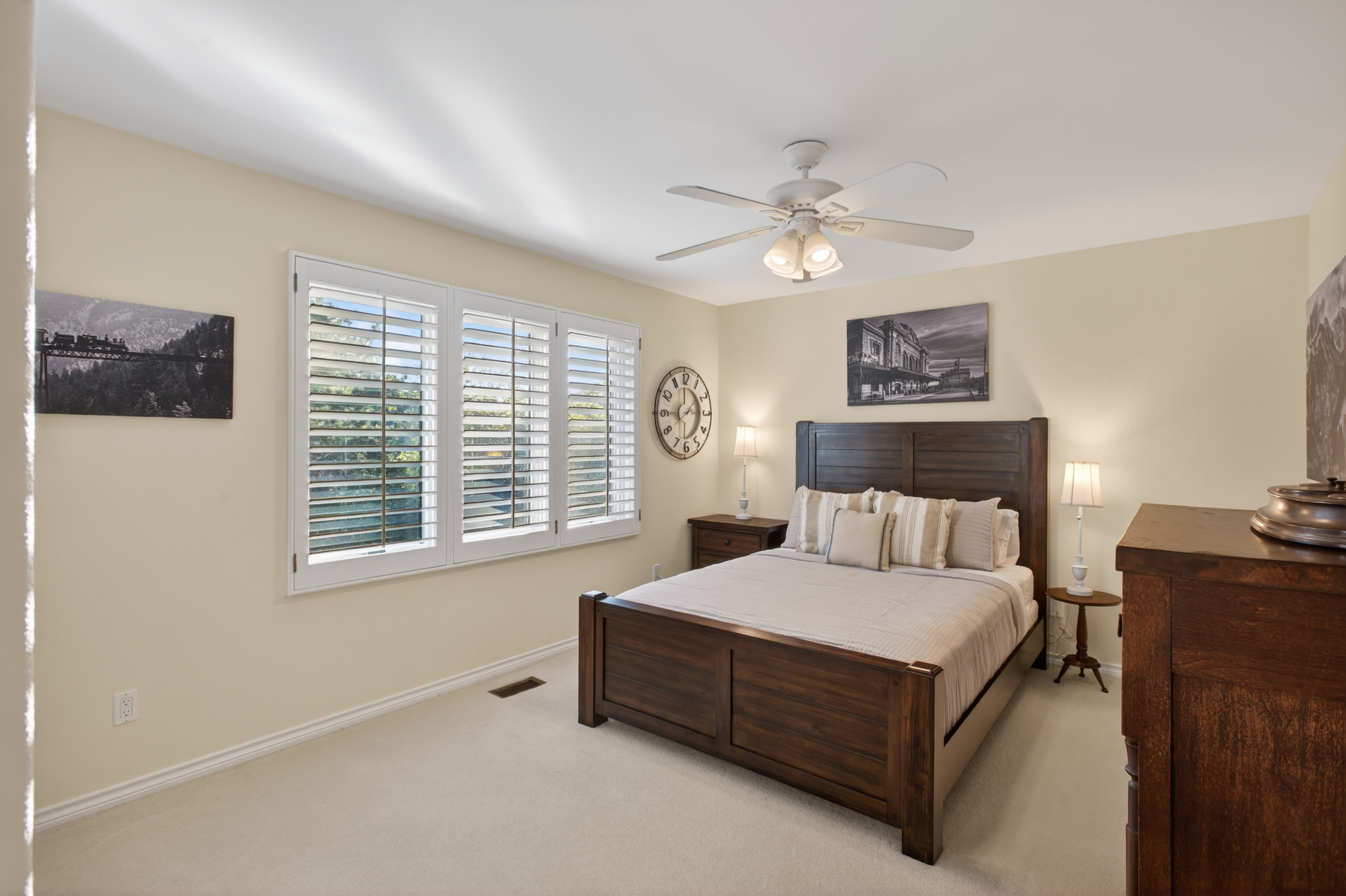 5440 E Mineral Circle