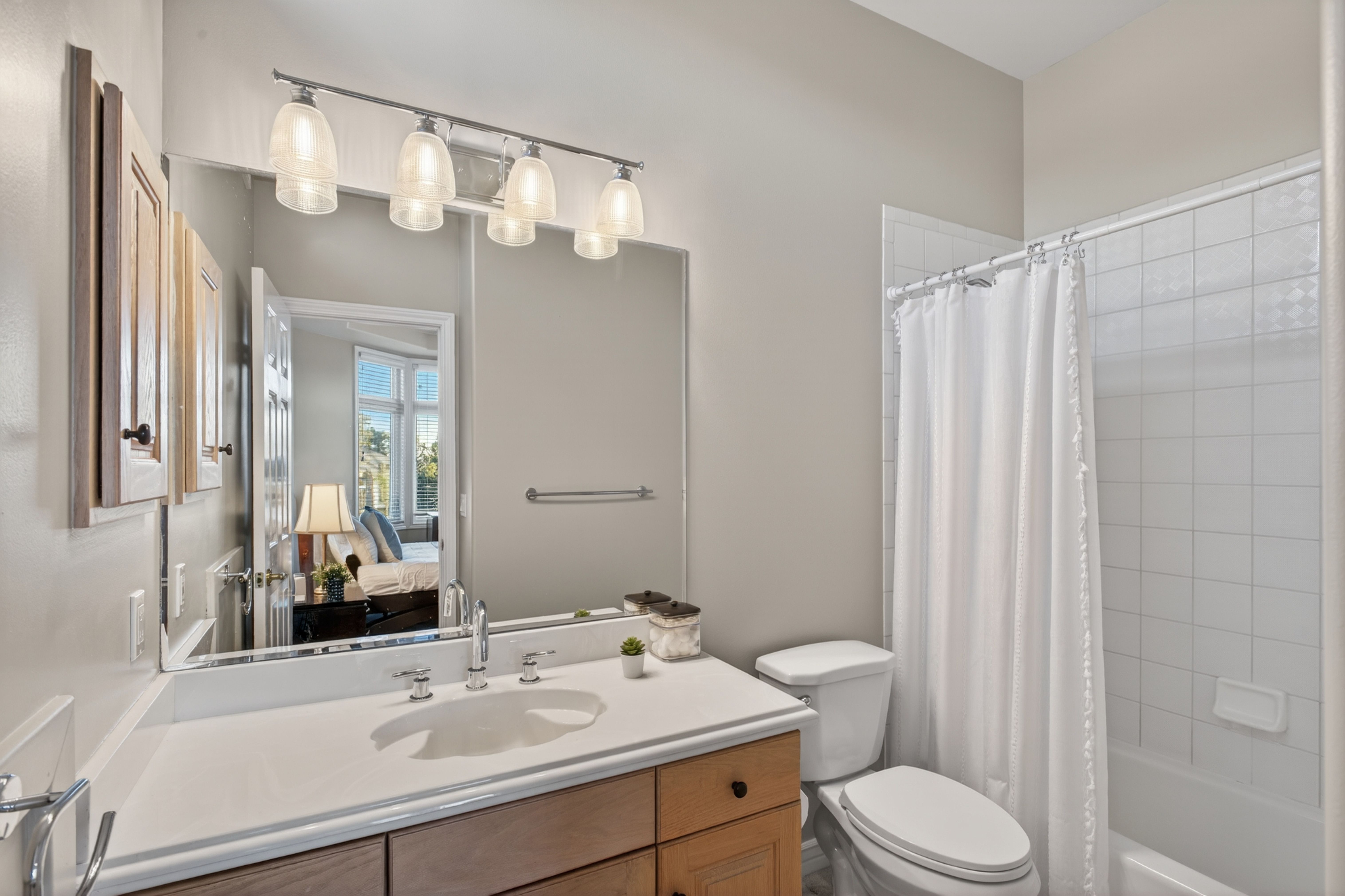 5440 E Mineral Circle