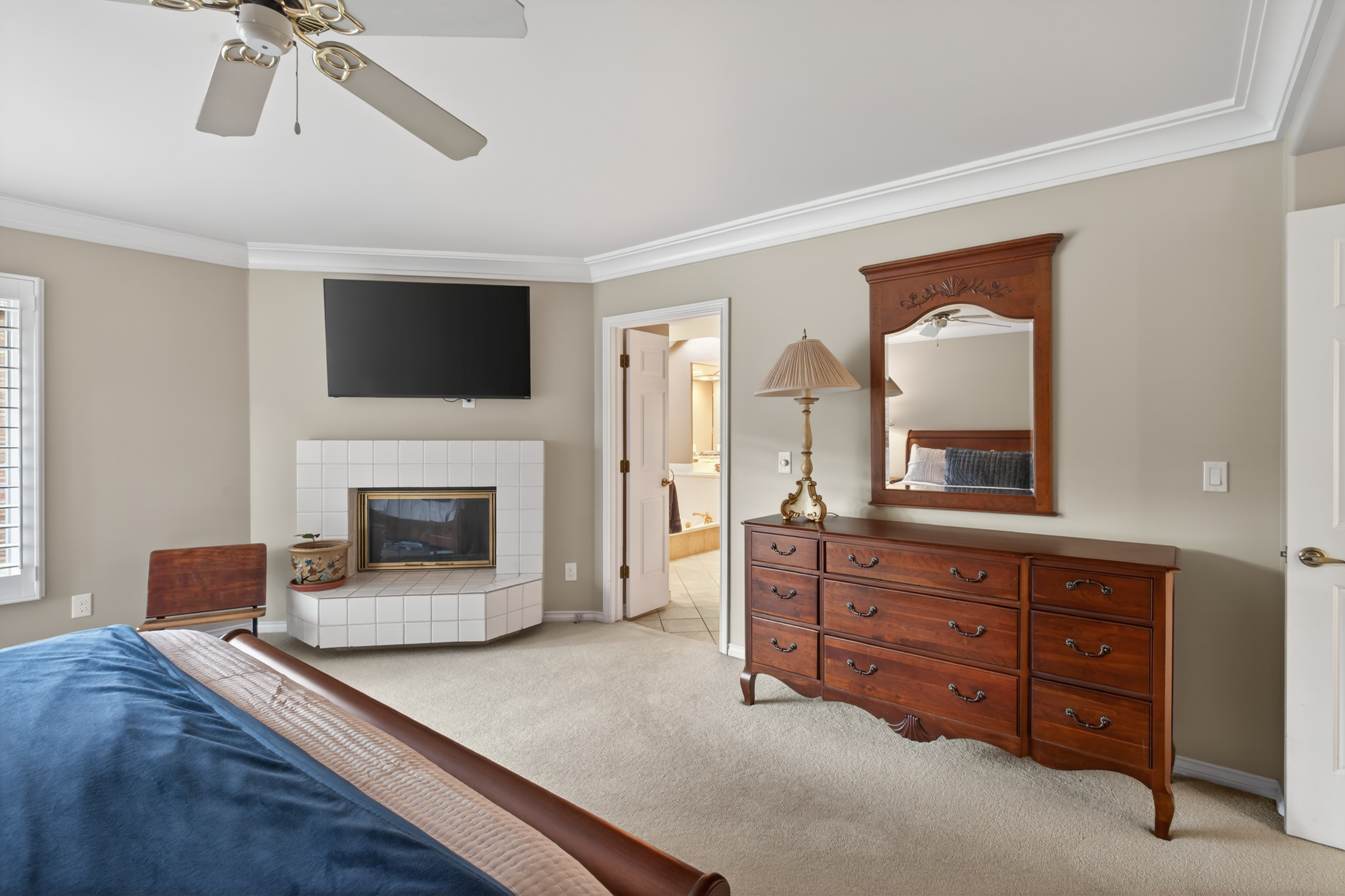 5440 E Mineral Circle