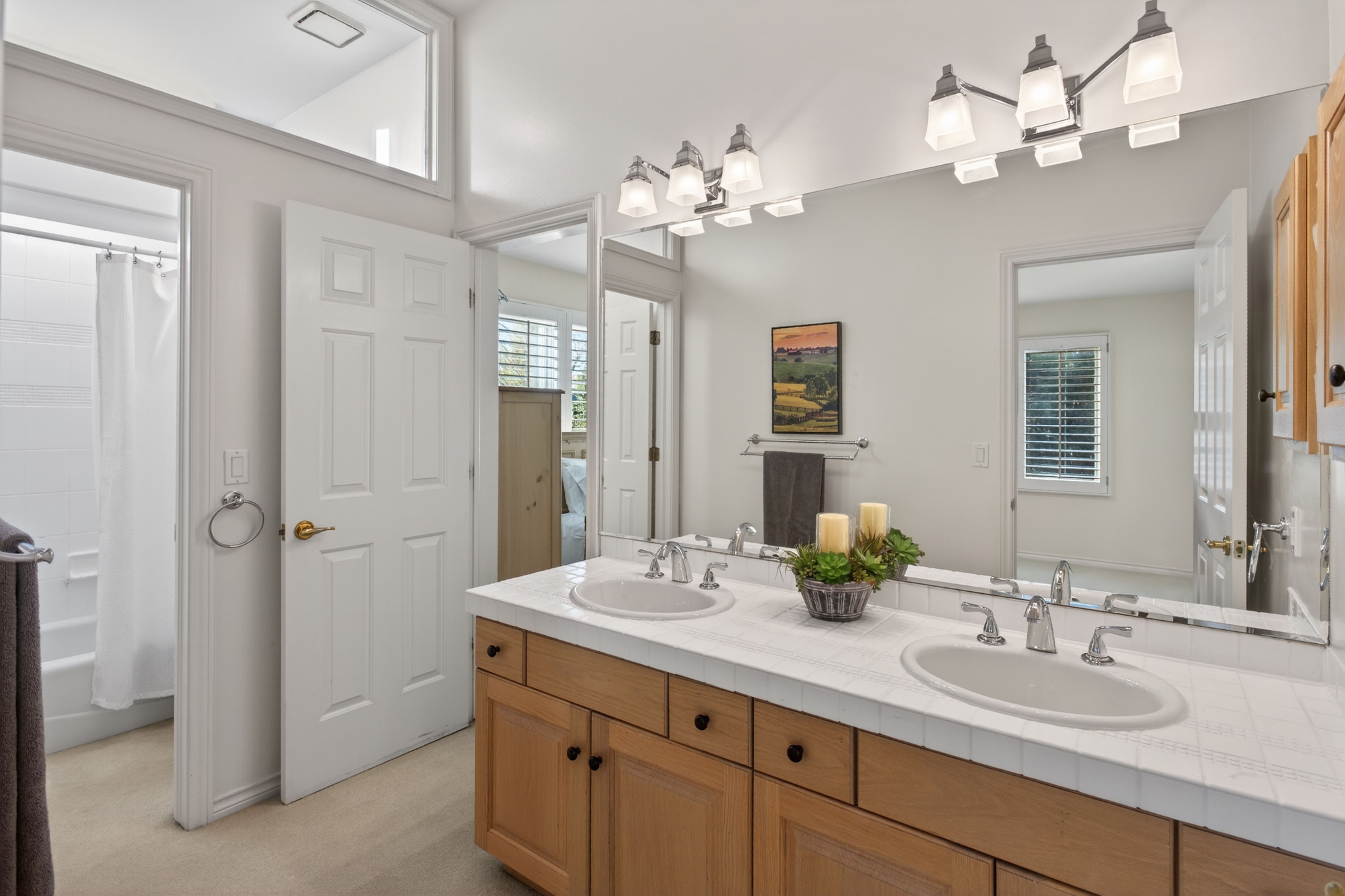 5440 E Mineral Circle