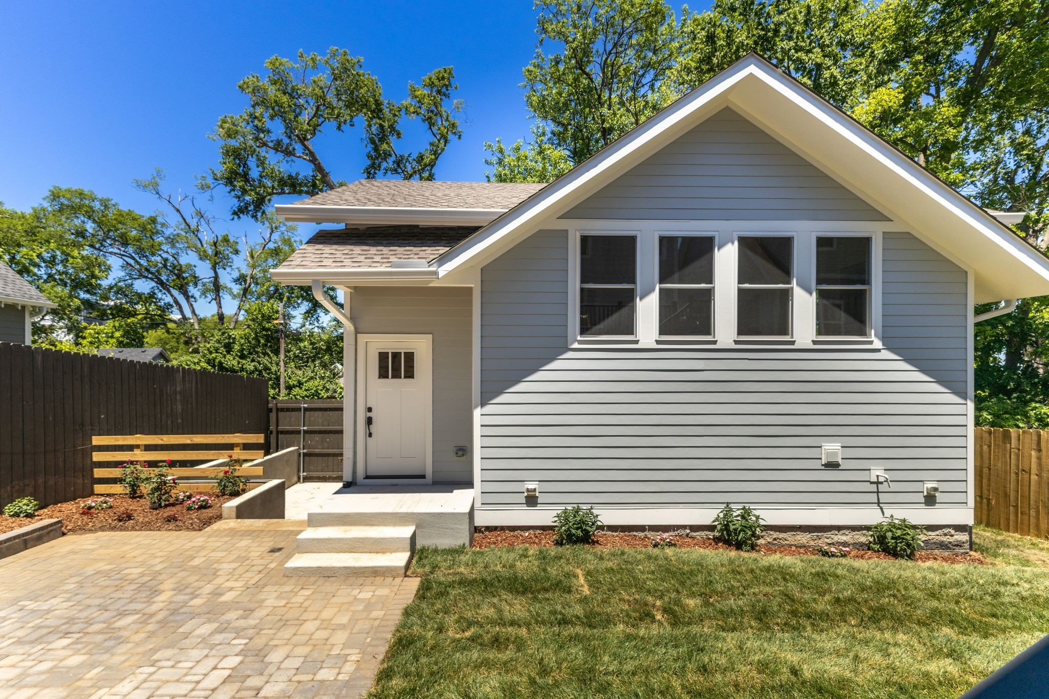 1102 Caldwell Avenue 