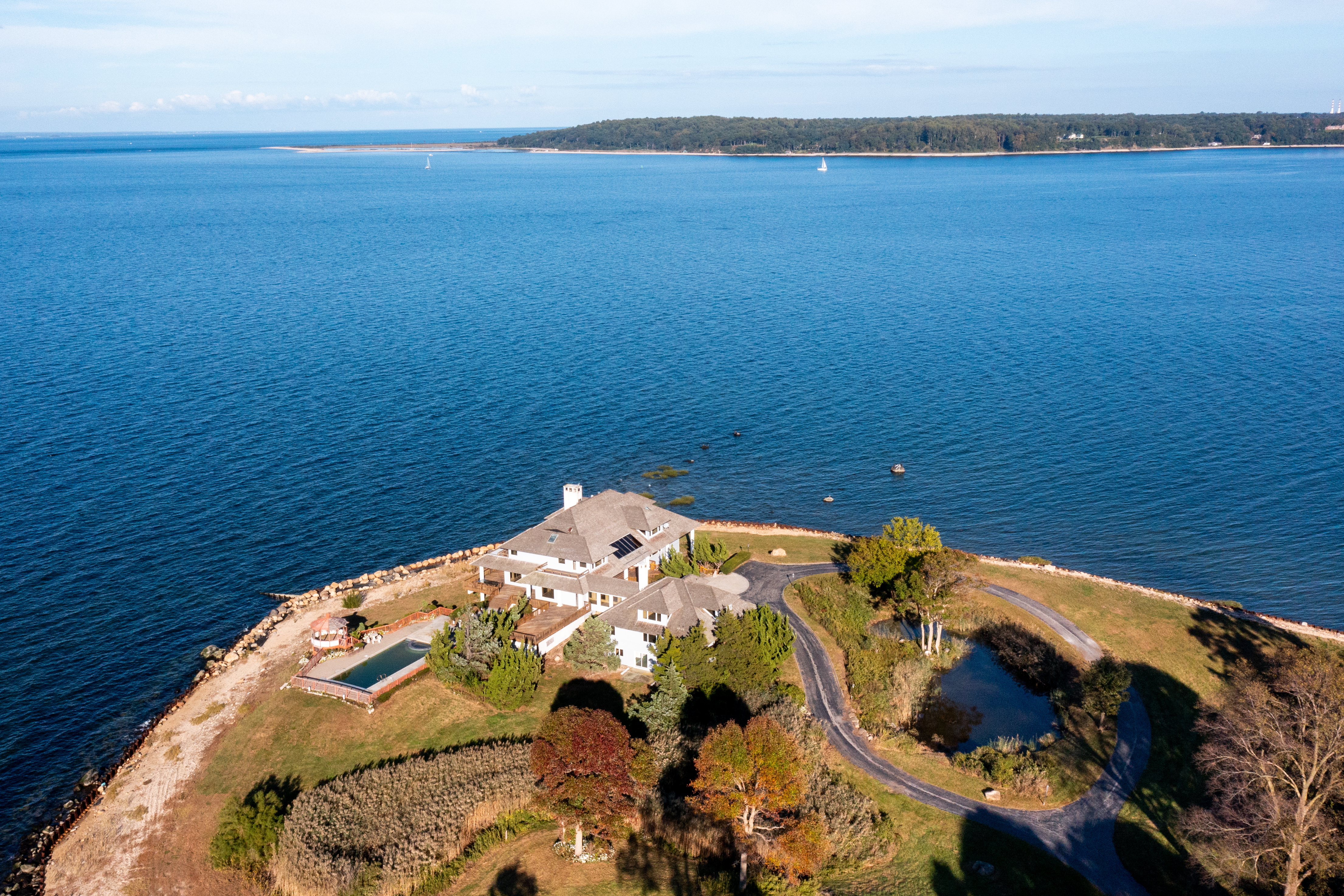 105A Centre Island Road
