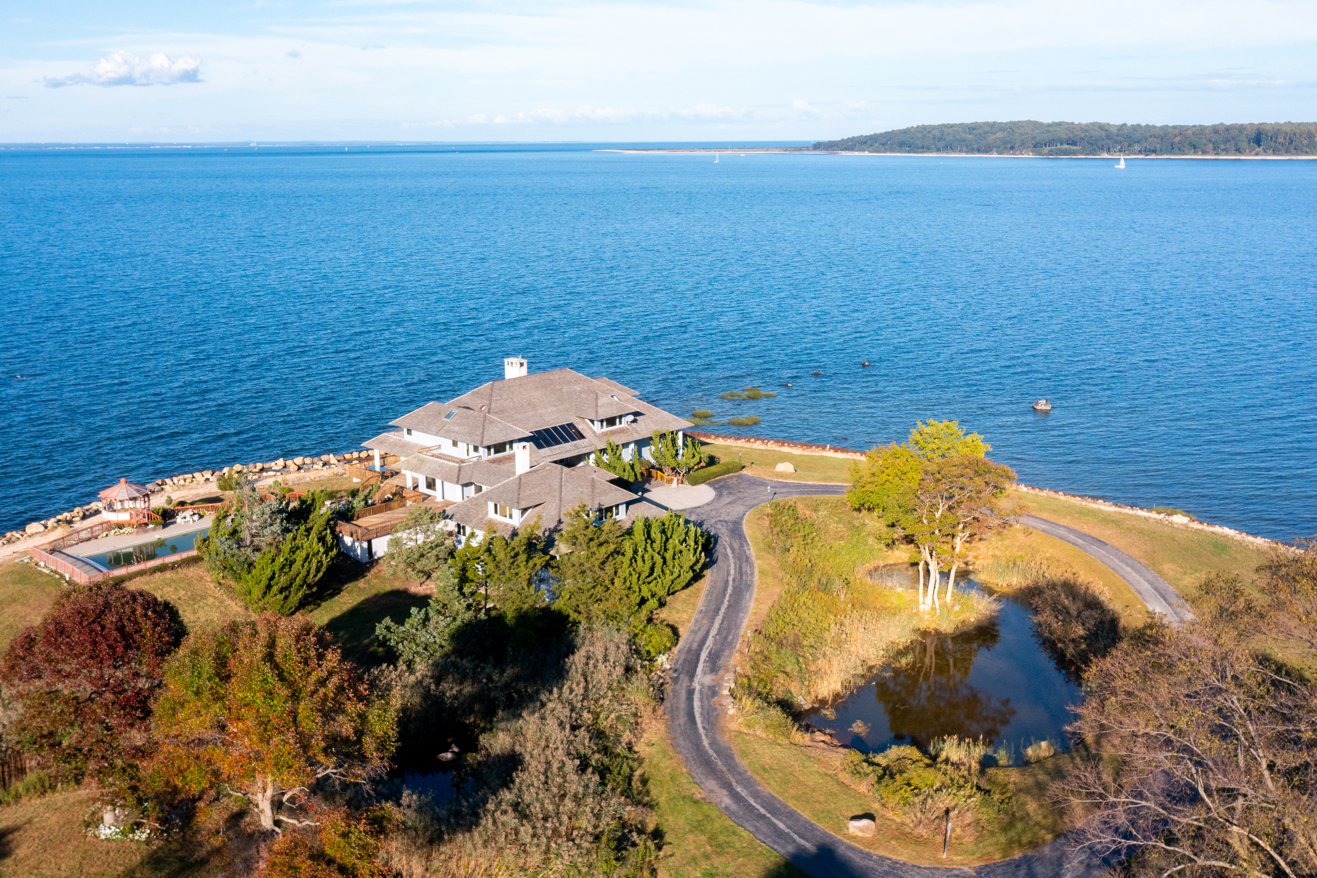 105A Centre Island Road