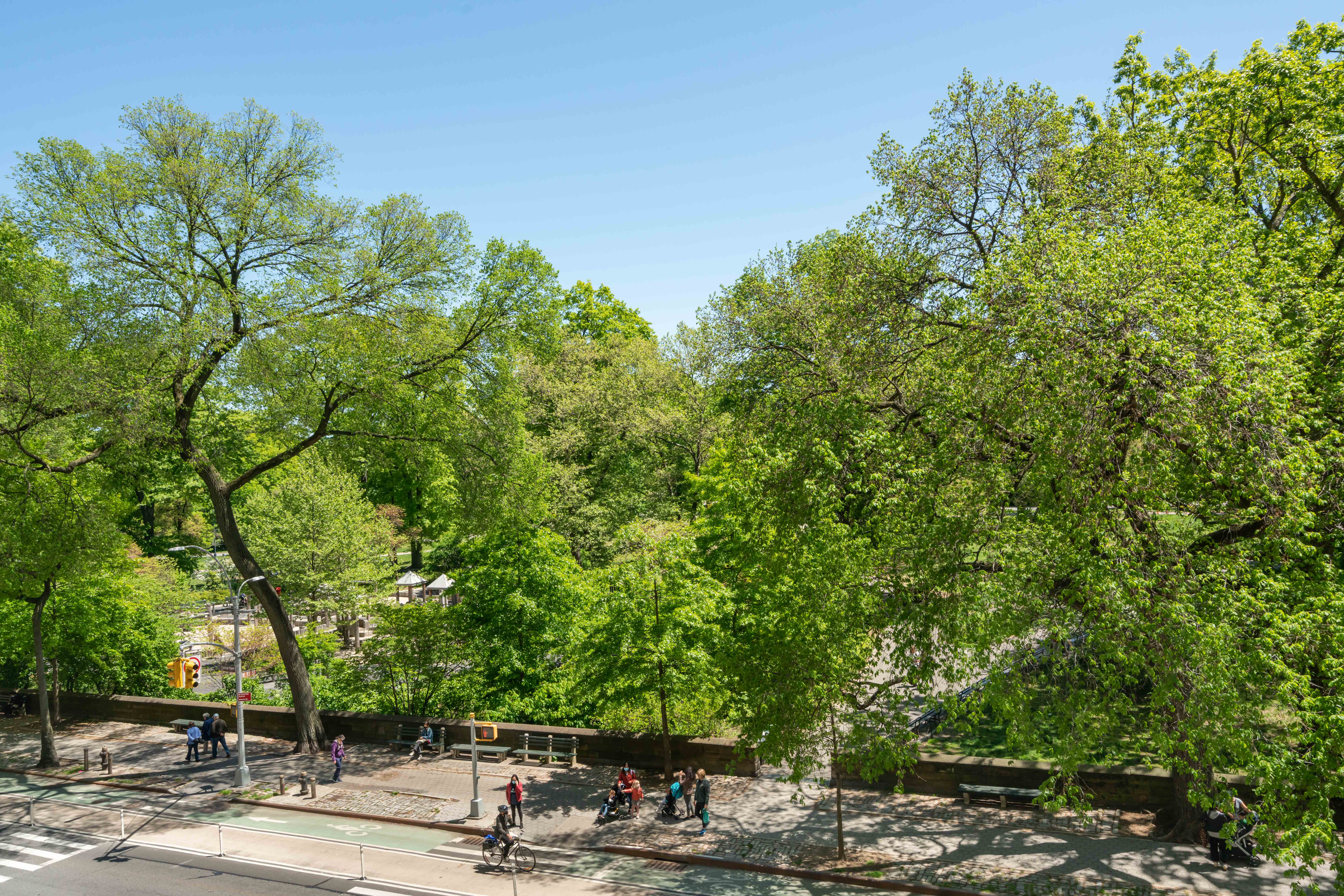 327 Central Park West 4A