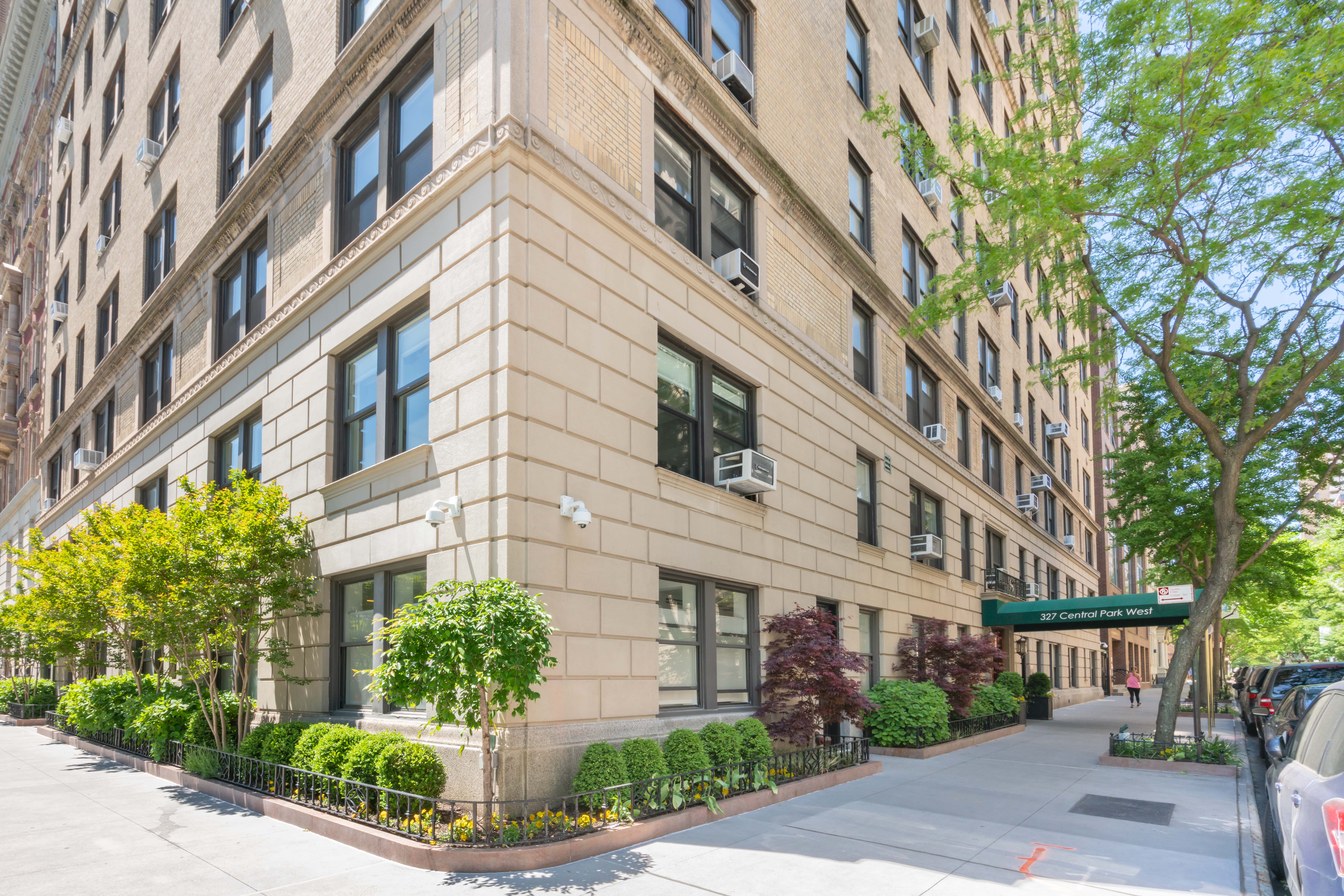 327 Central Park West 4A