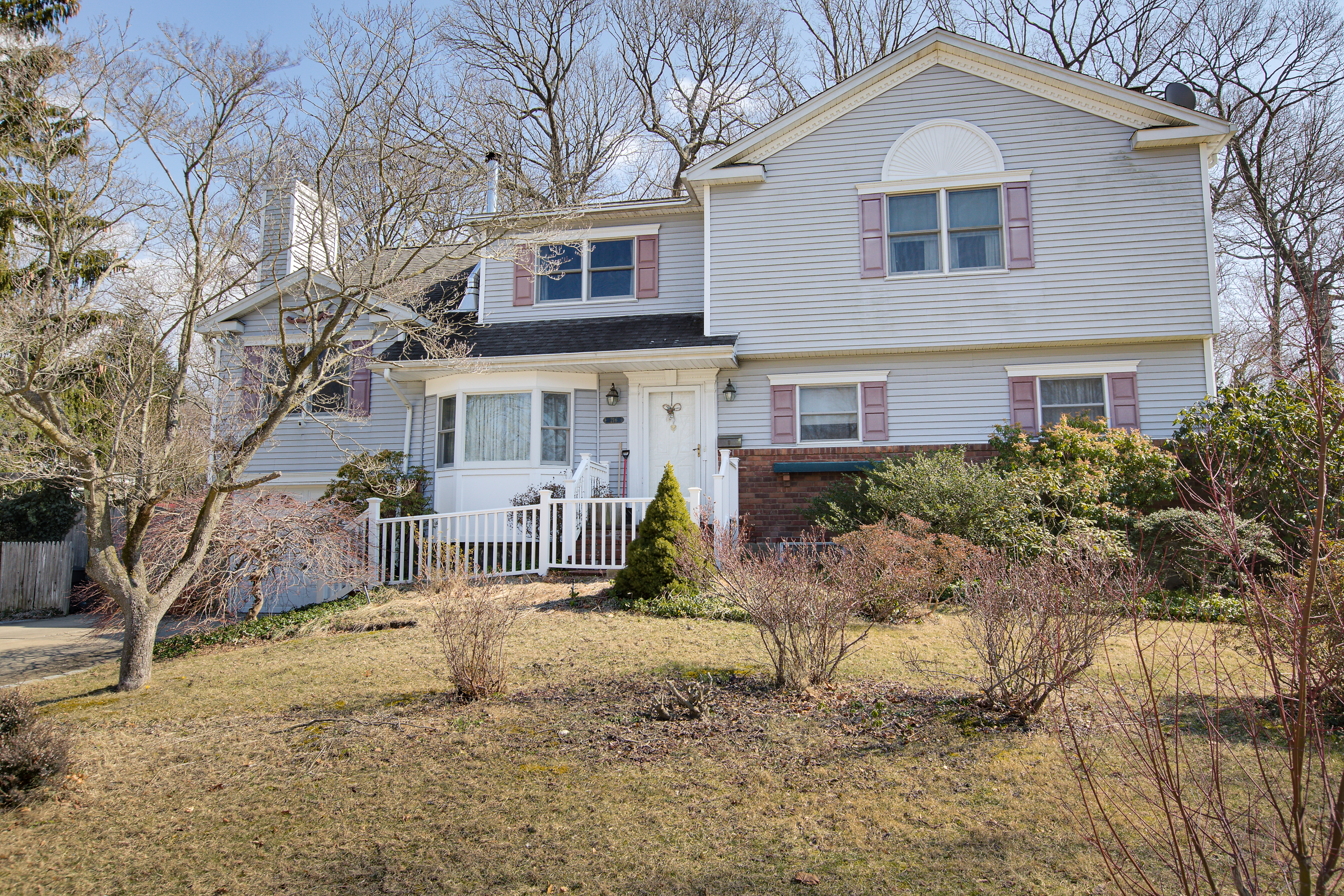 216 Glenwood Lane