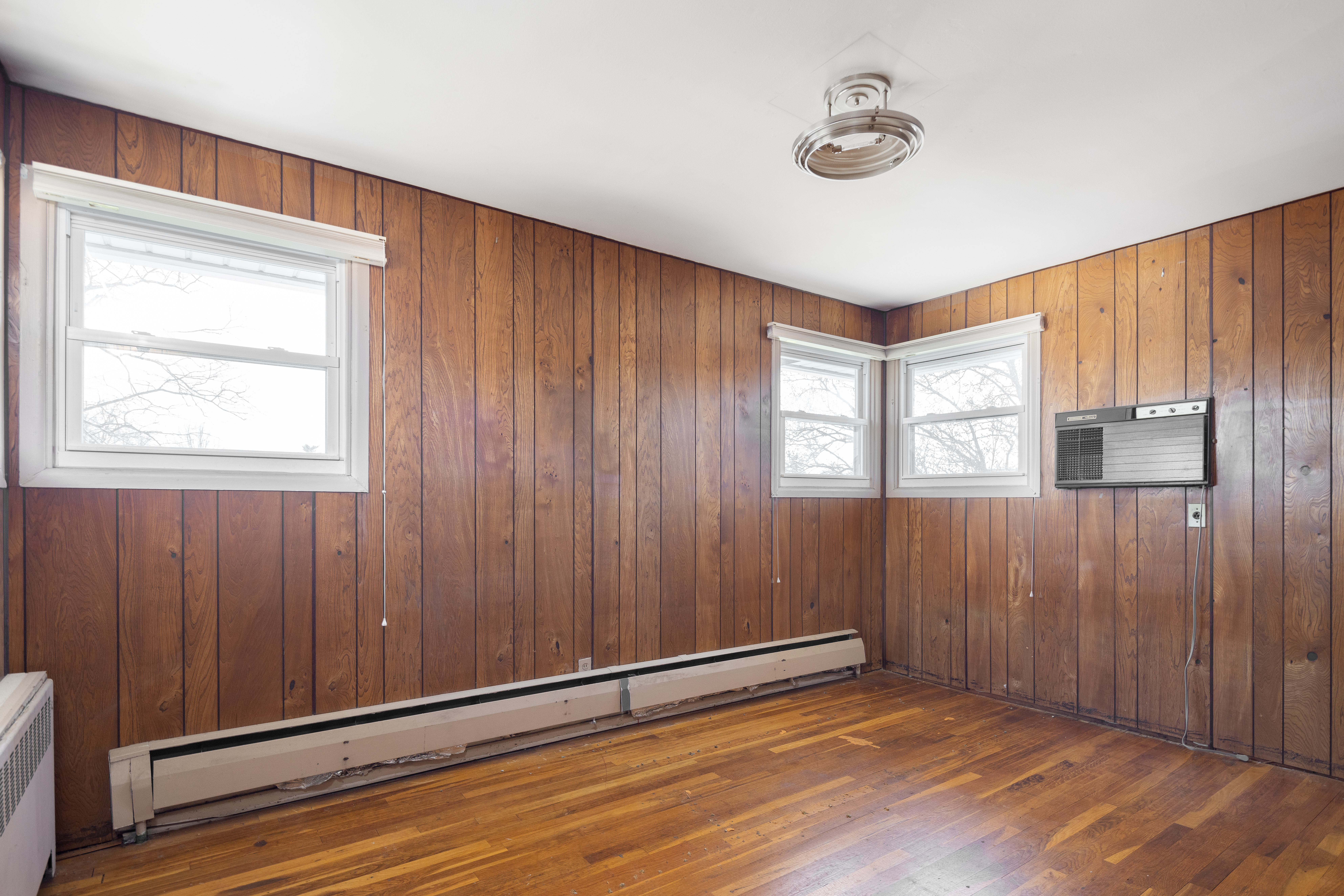 657 Kildare Crescent