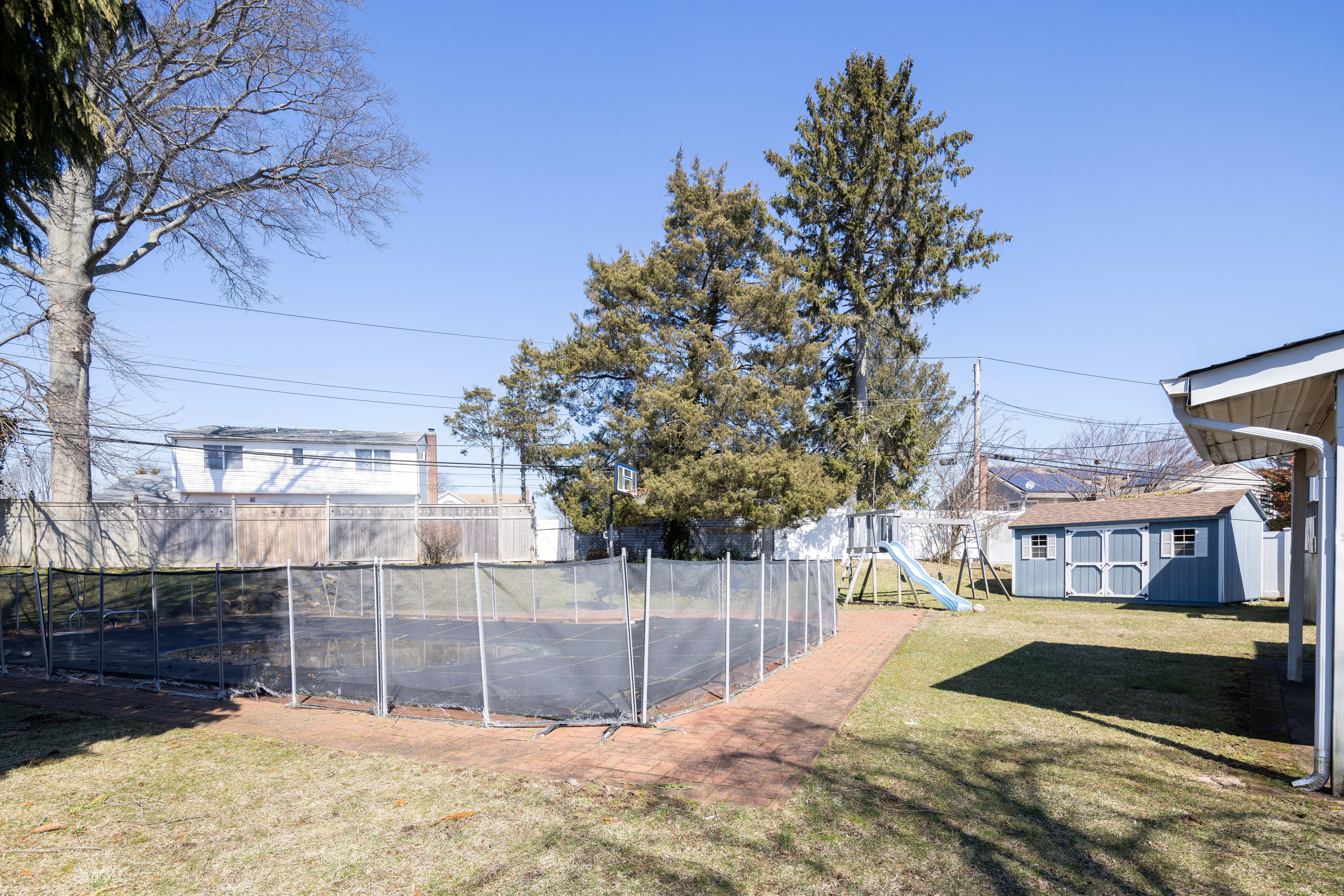 657 Kildare Crescent