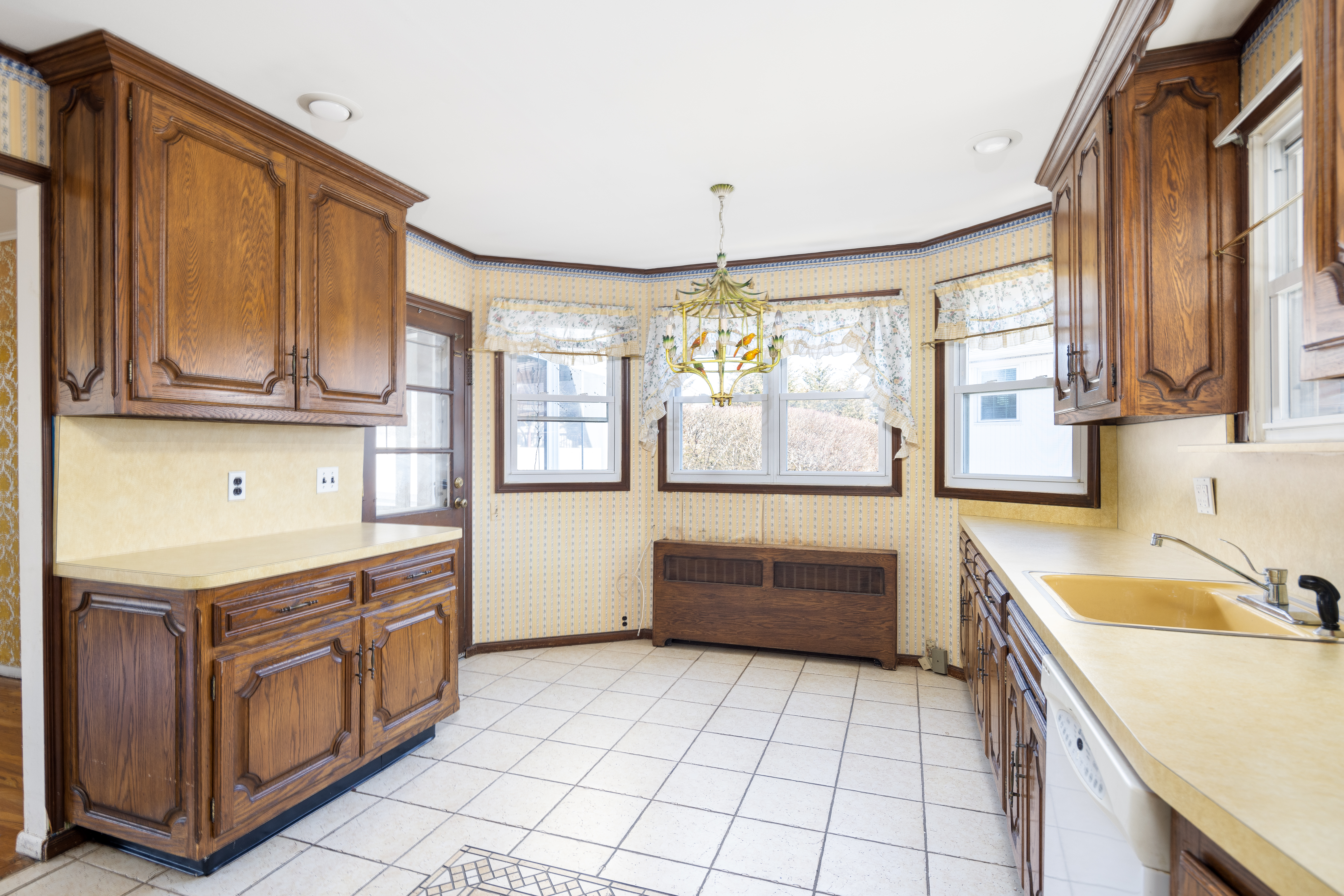 657 Kildare Crescent