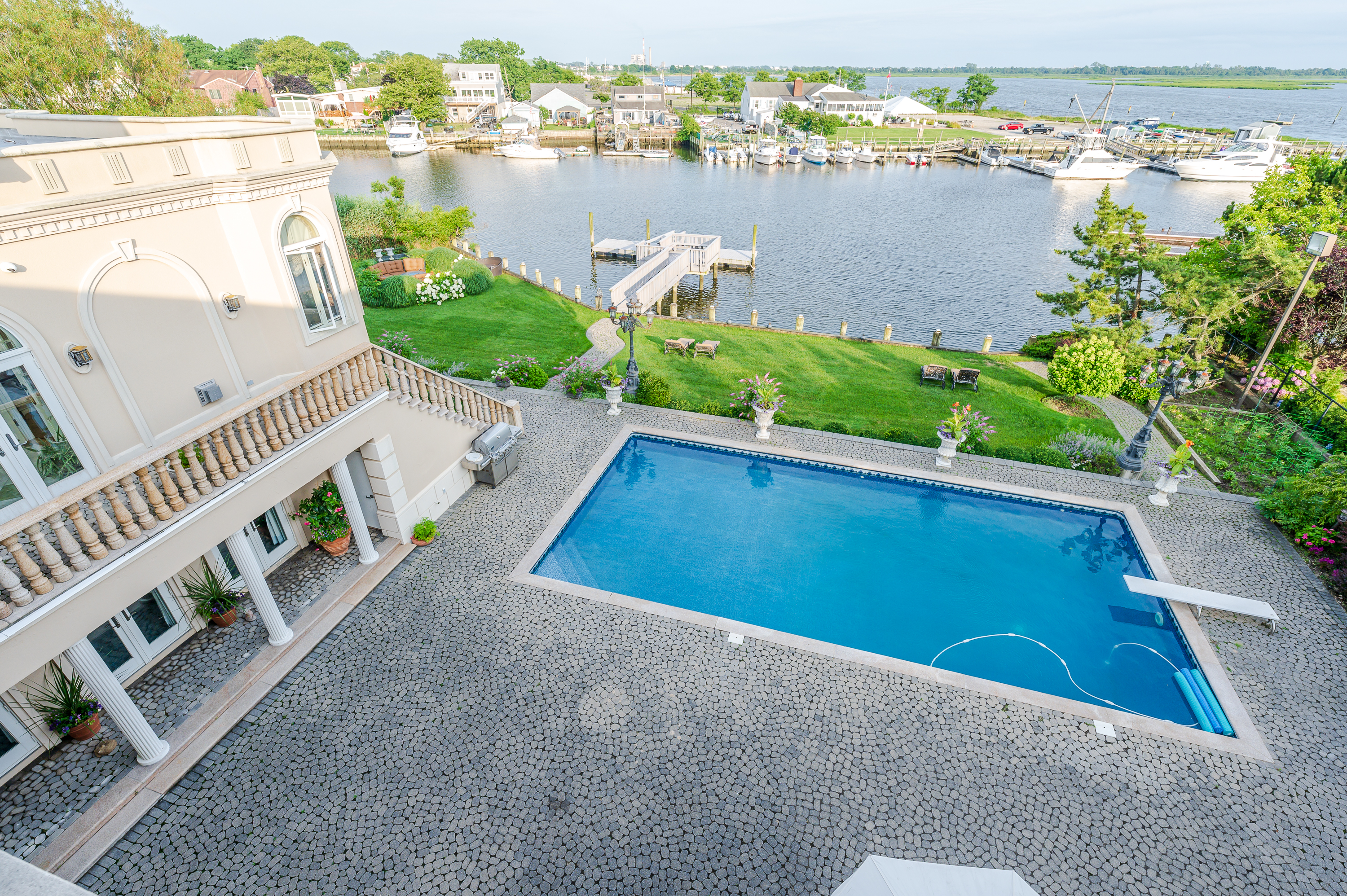 55 Thixton Drive 