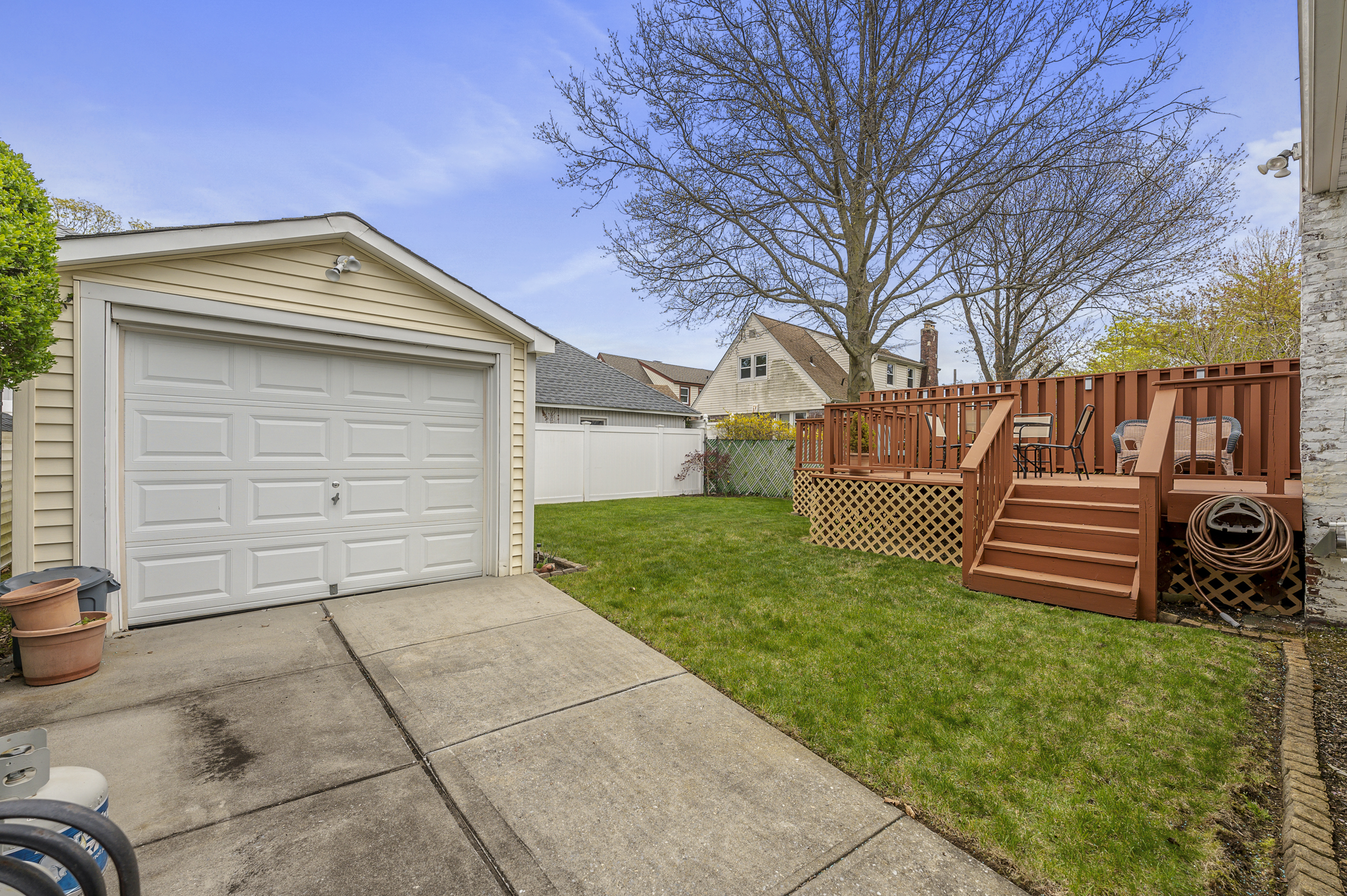 225 Nassau Parkway