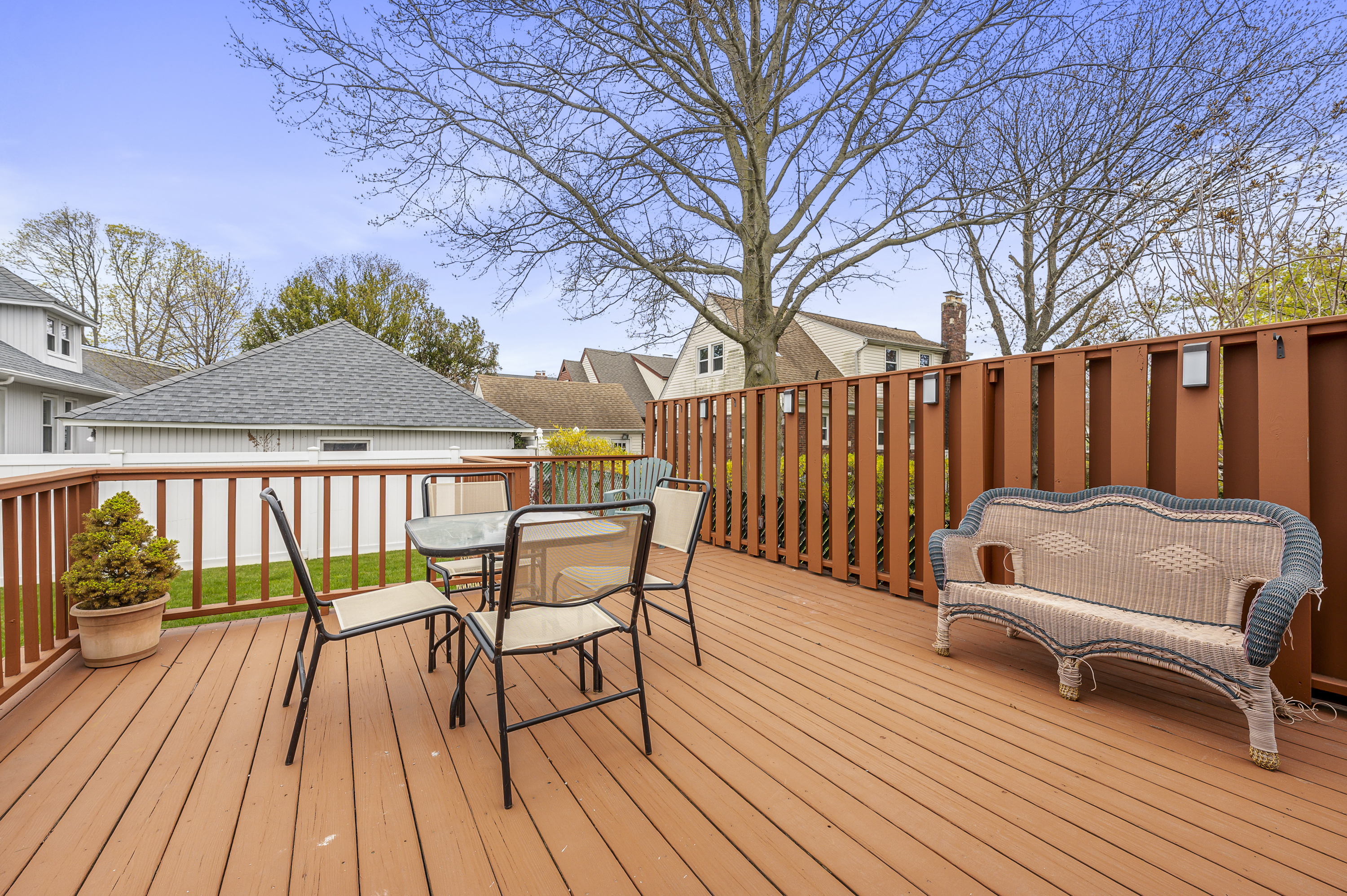 225 Nassau Parkway