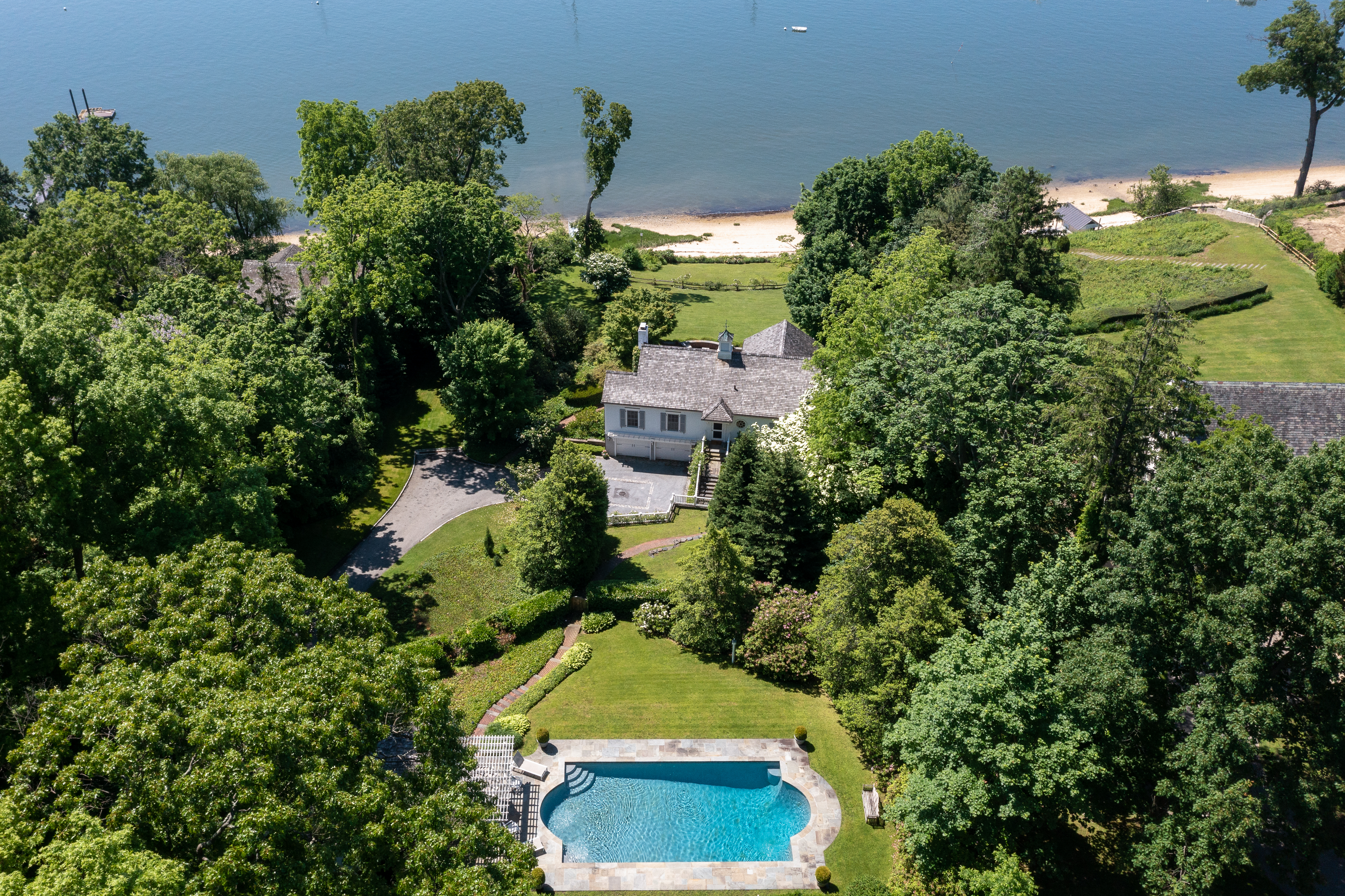 514 Centre Island Road