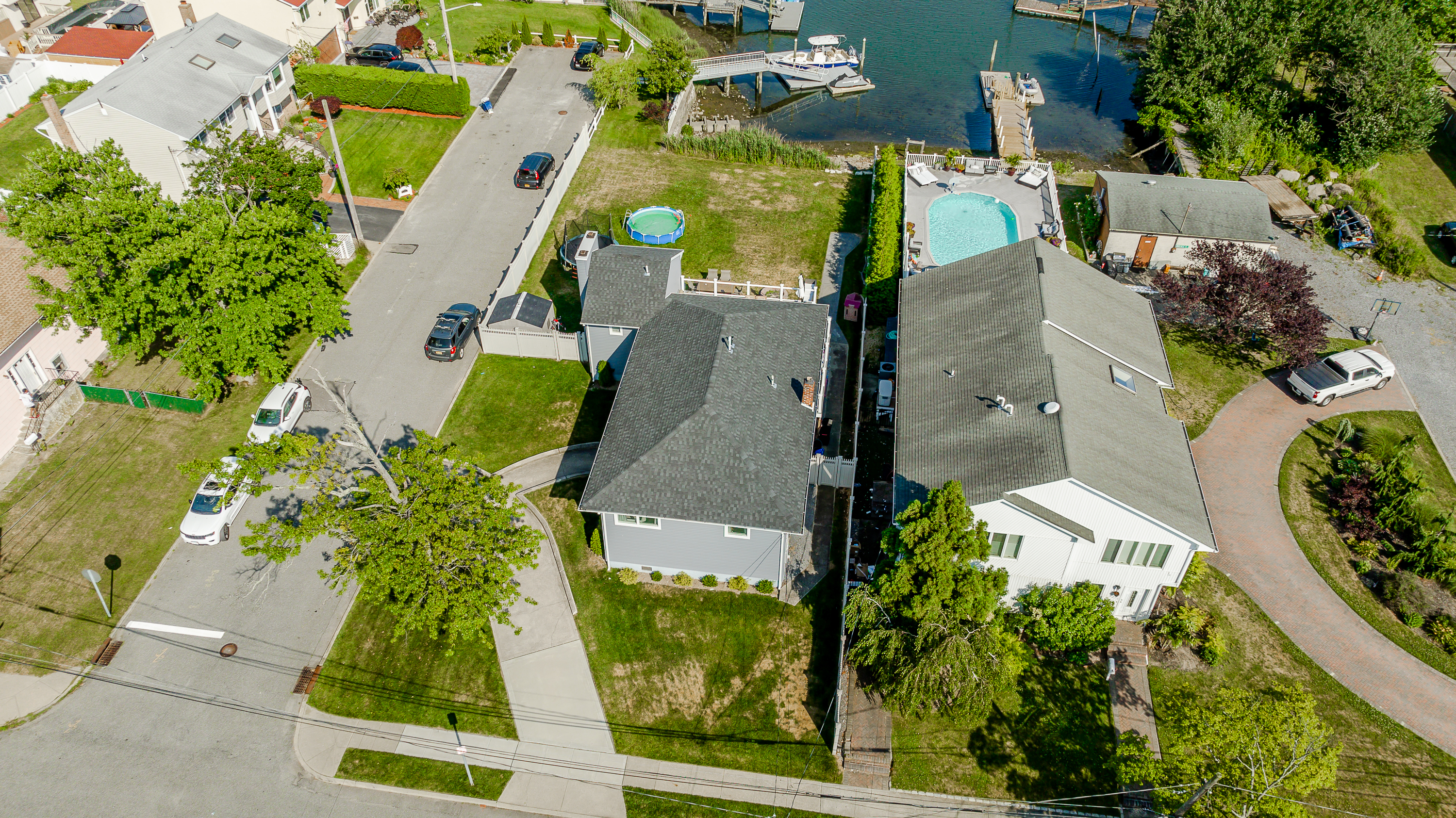 4259 Broadway