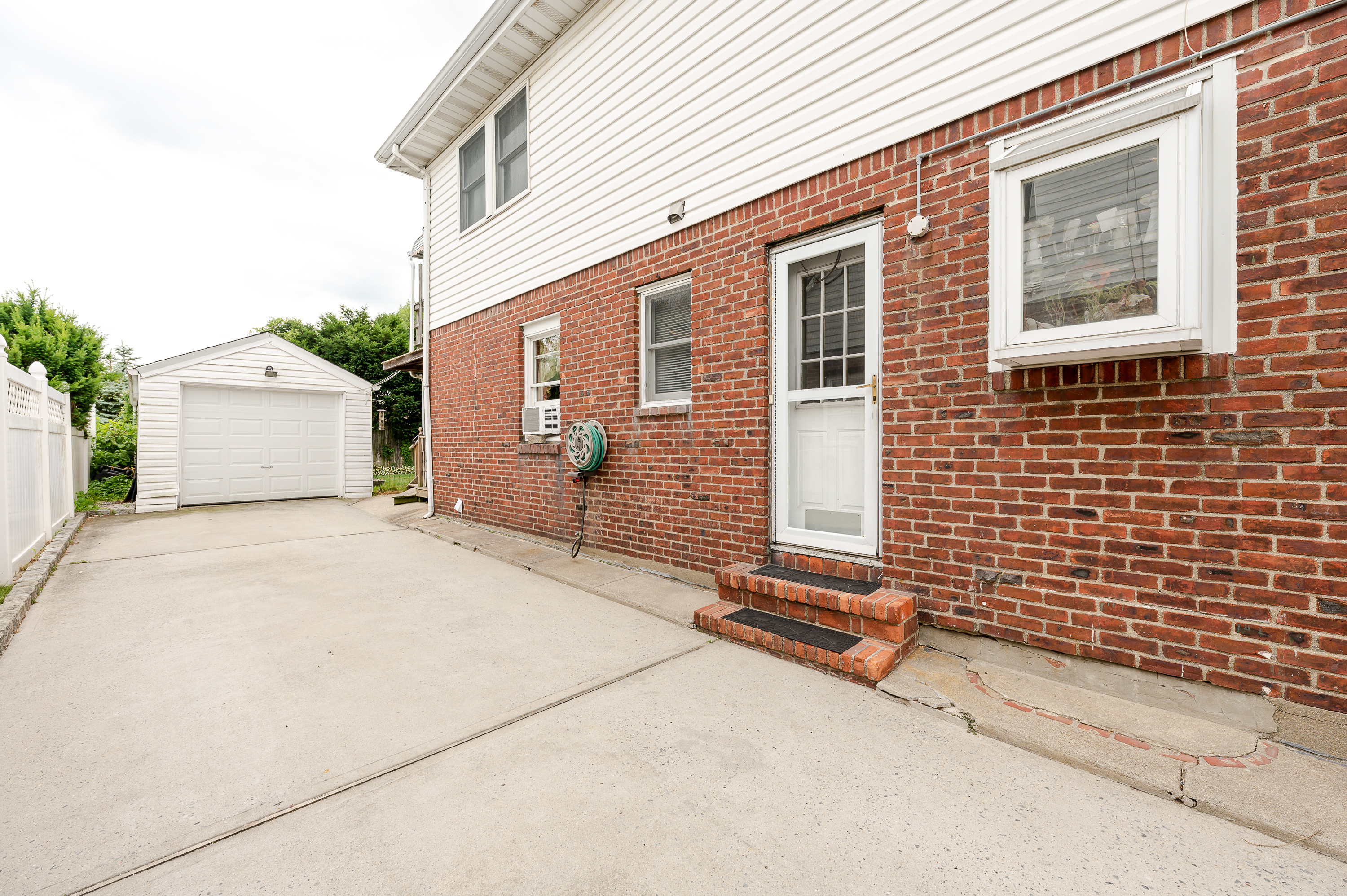 22 Lamberson Street