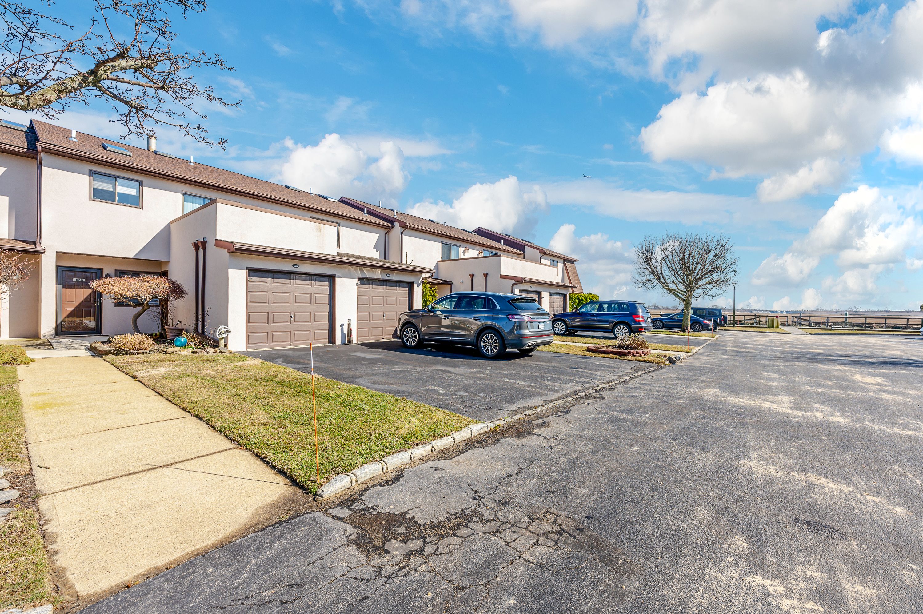 1 Anchorage Way , 506