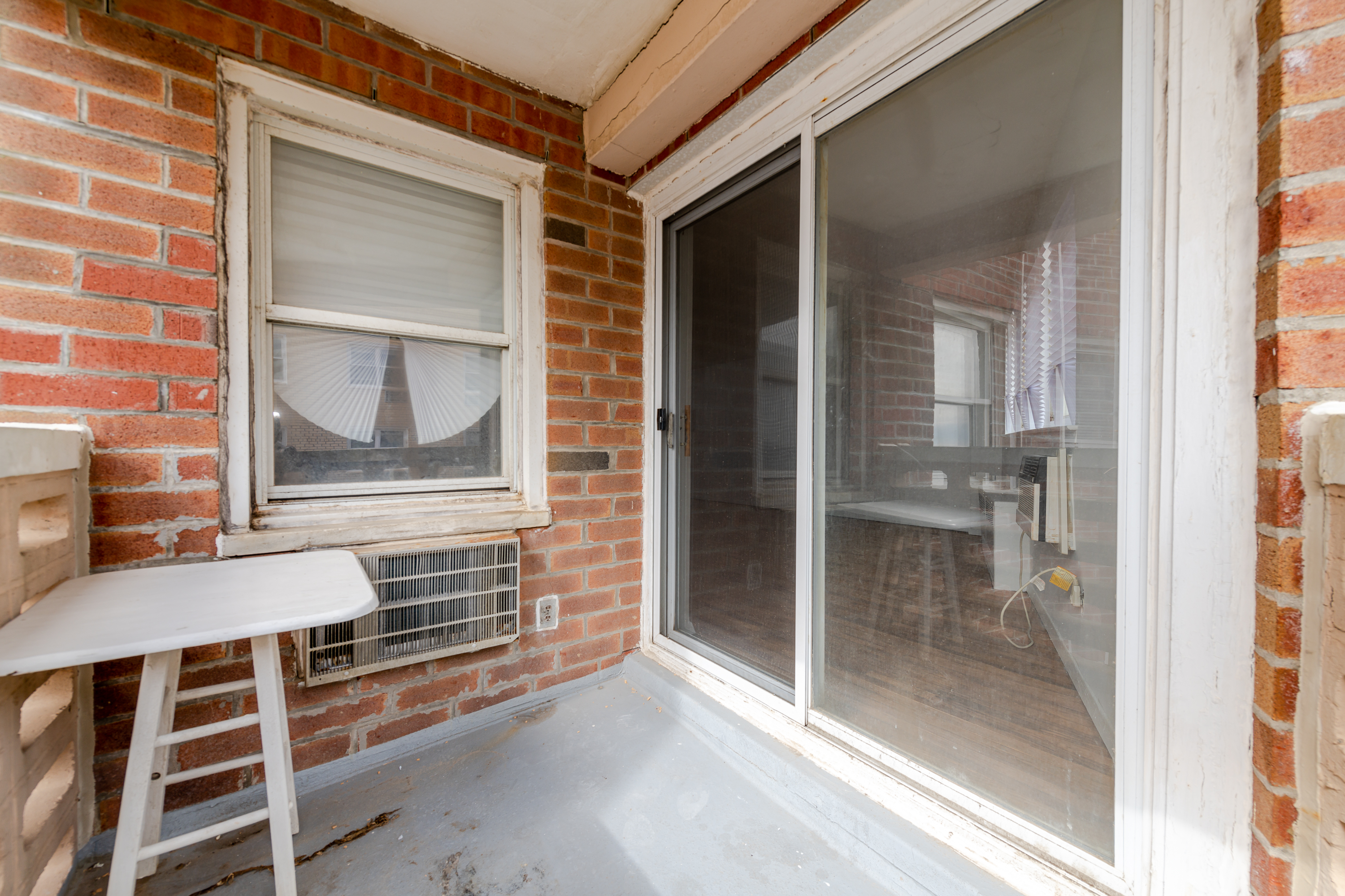 600 Shore Rd , 5 B