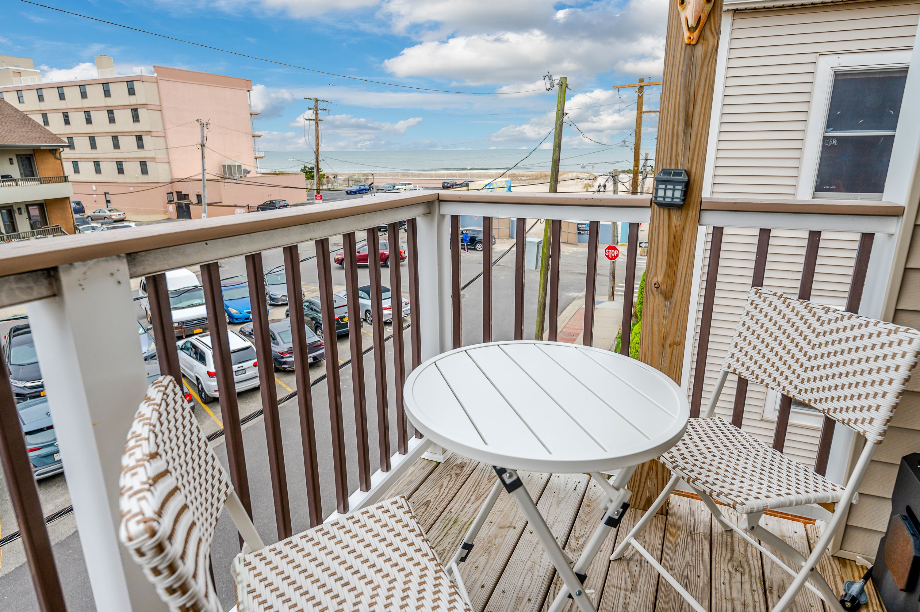 67 Pacific Boulevard , Upper
