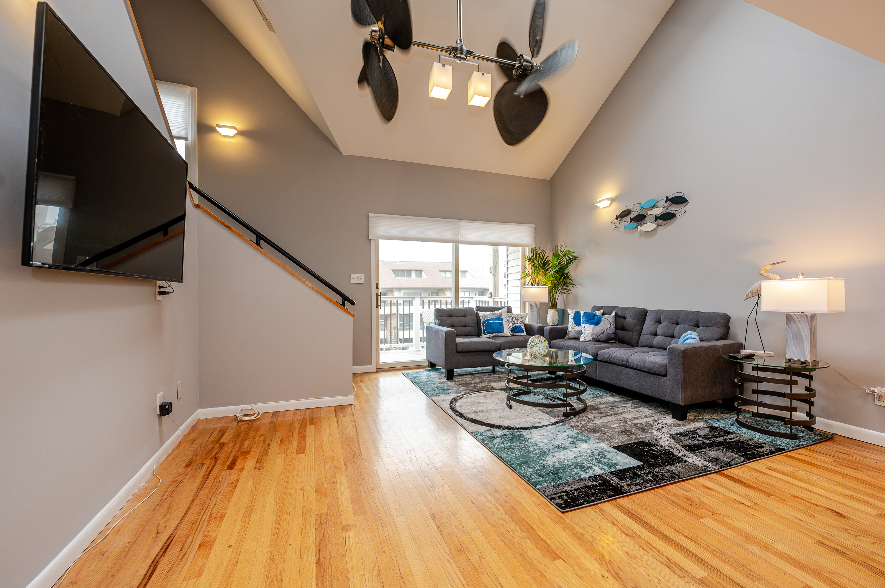67 Pacific Boulevard , Upper