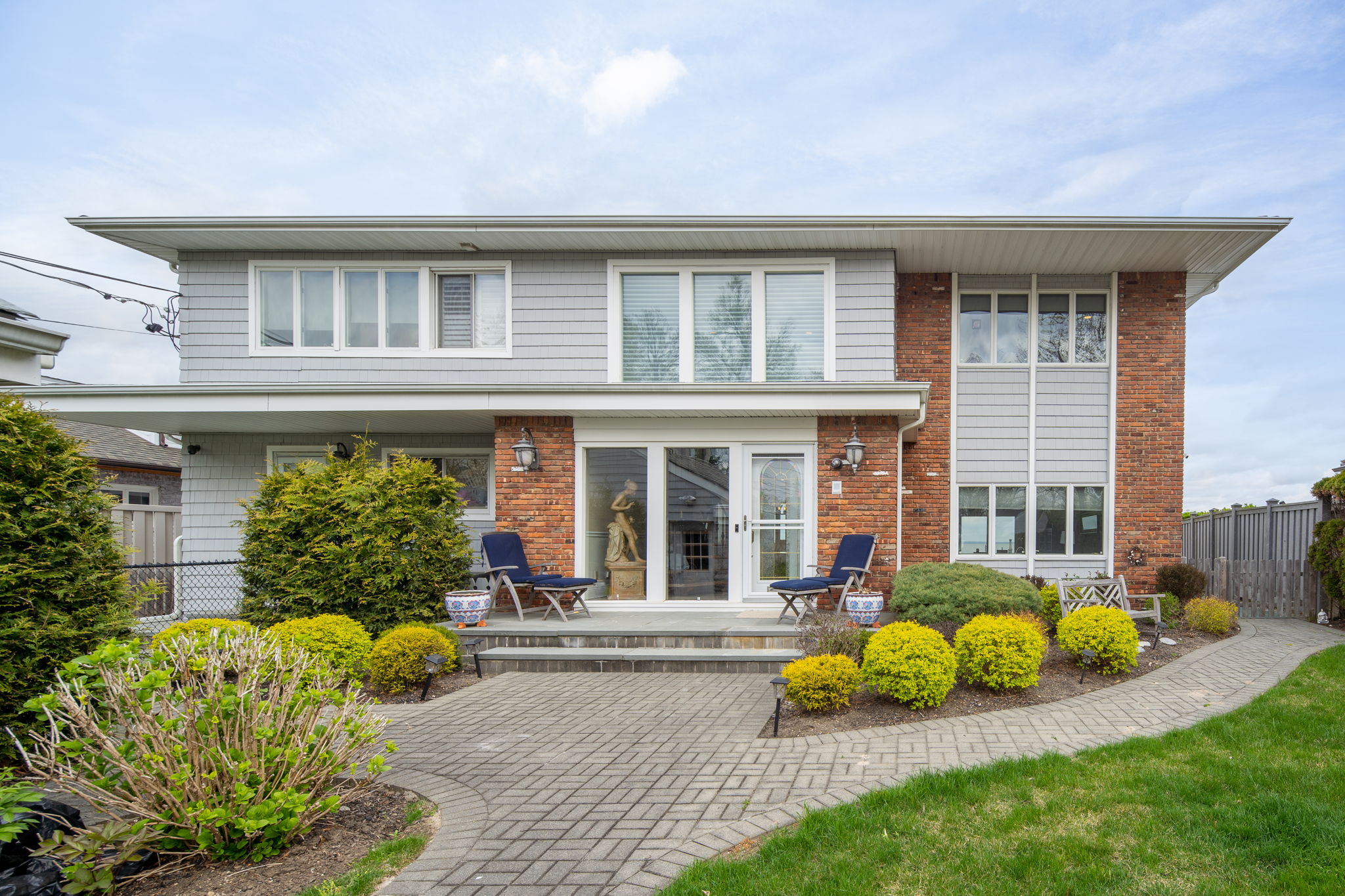 23 Oak Shore Drive