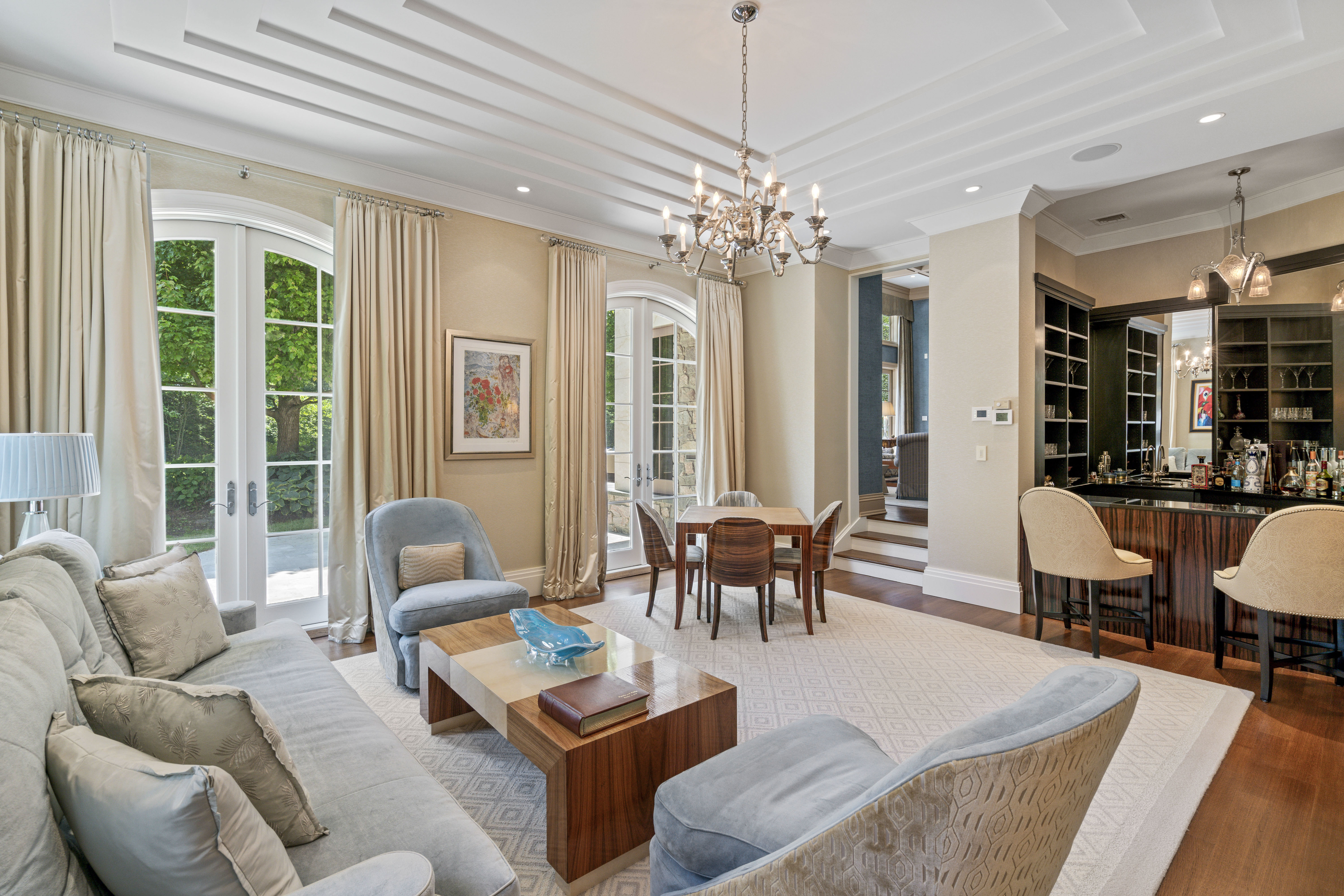 118 I U Willets Road 
