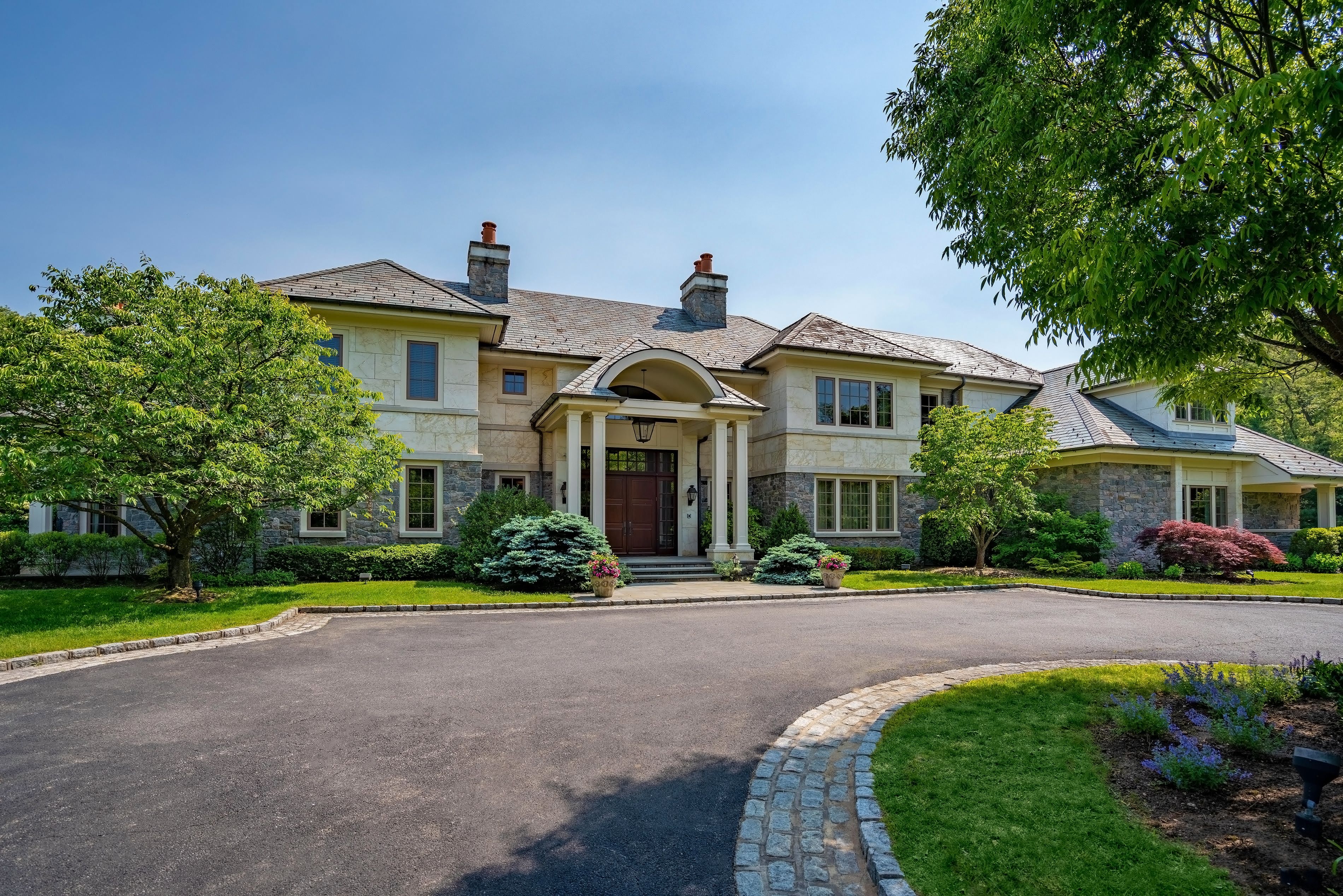 118 I U Willets Road 