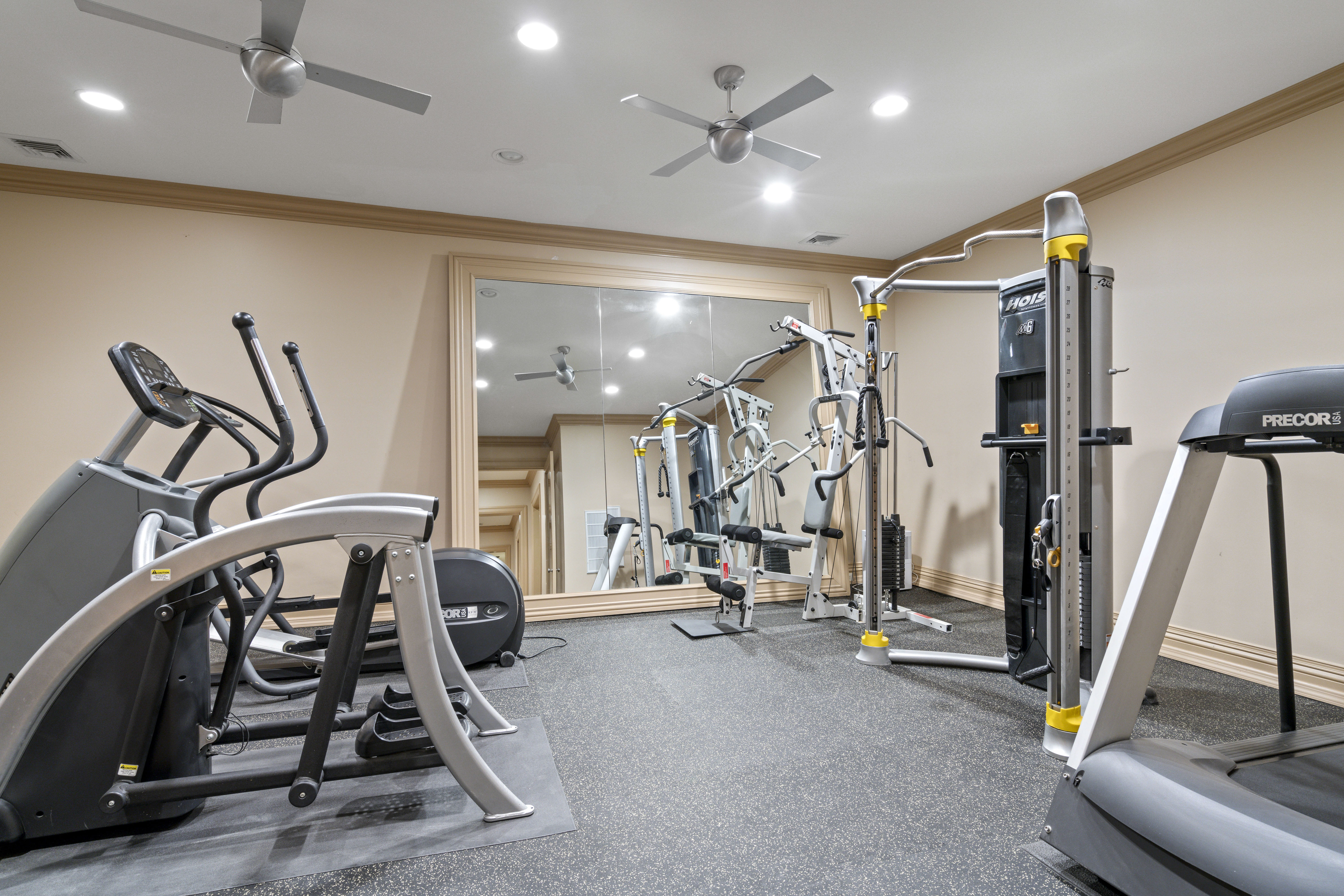 118 I U Willets Road 