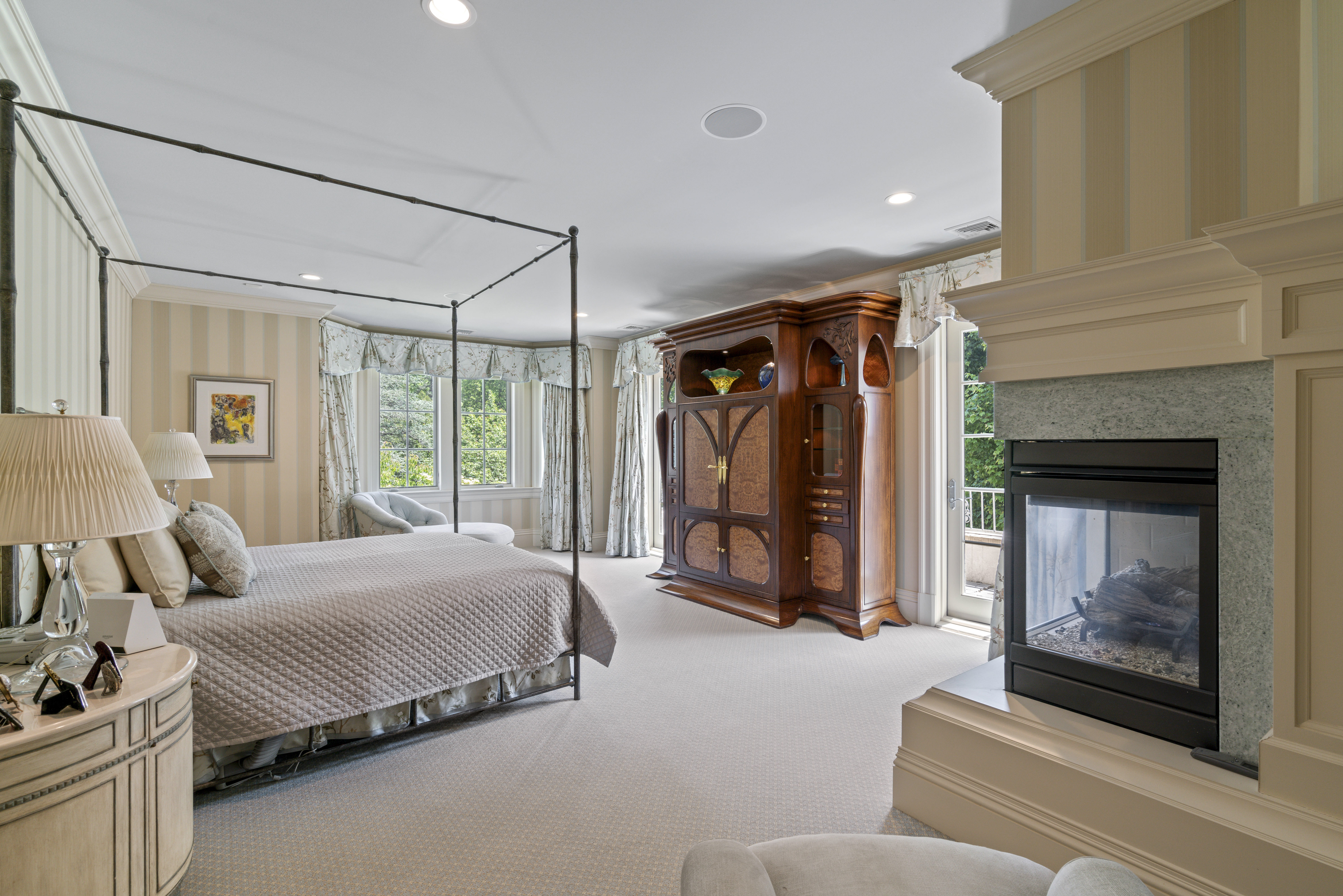 118 I U Willets Road 