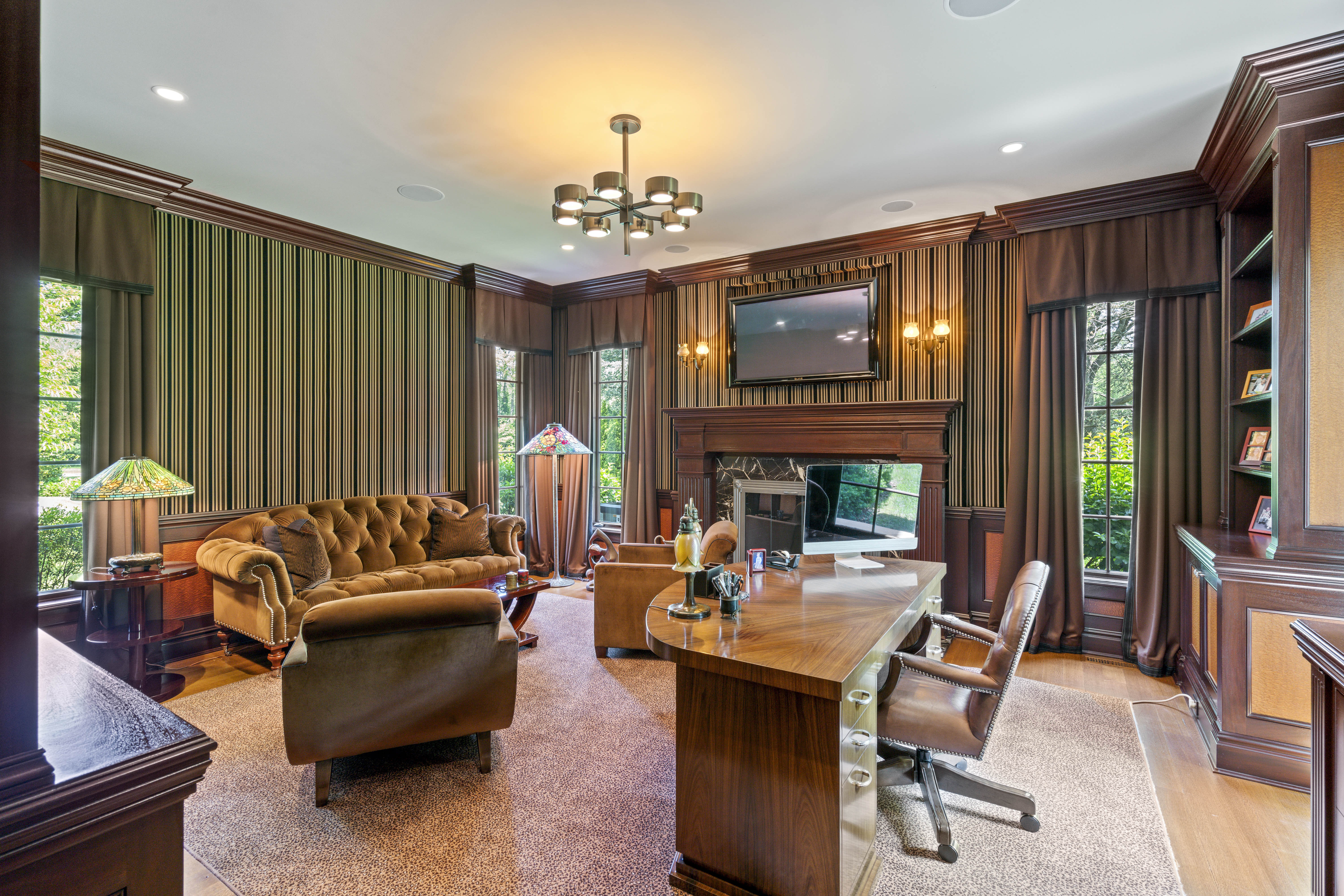 118 I U Willets Road 