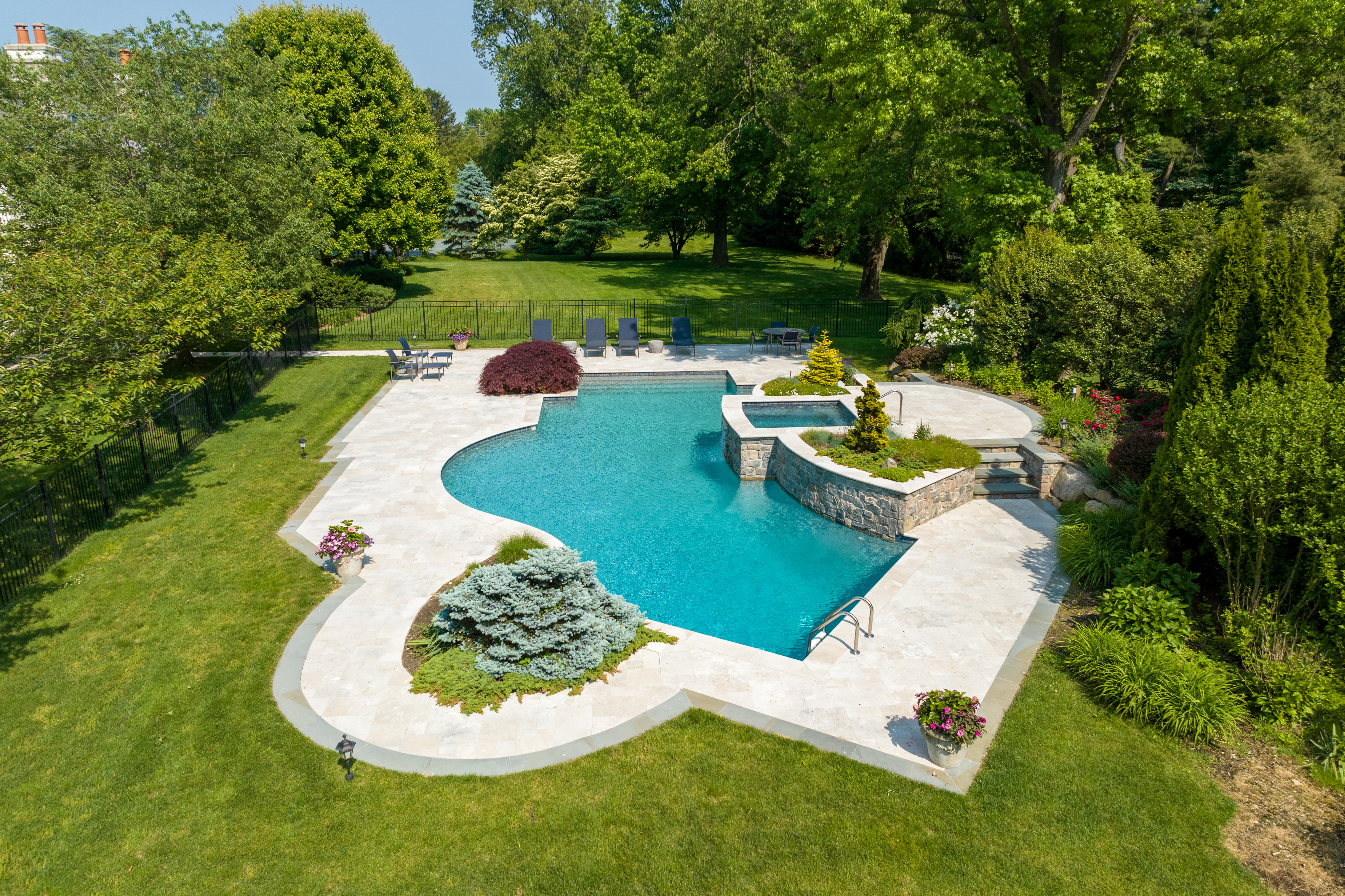 118 I U Willets Road 