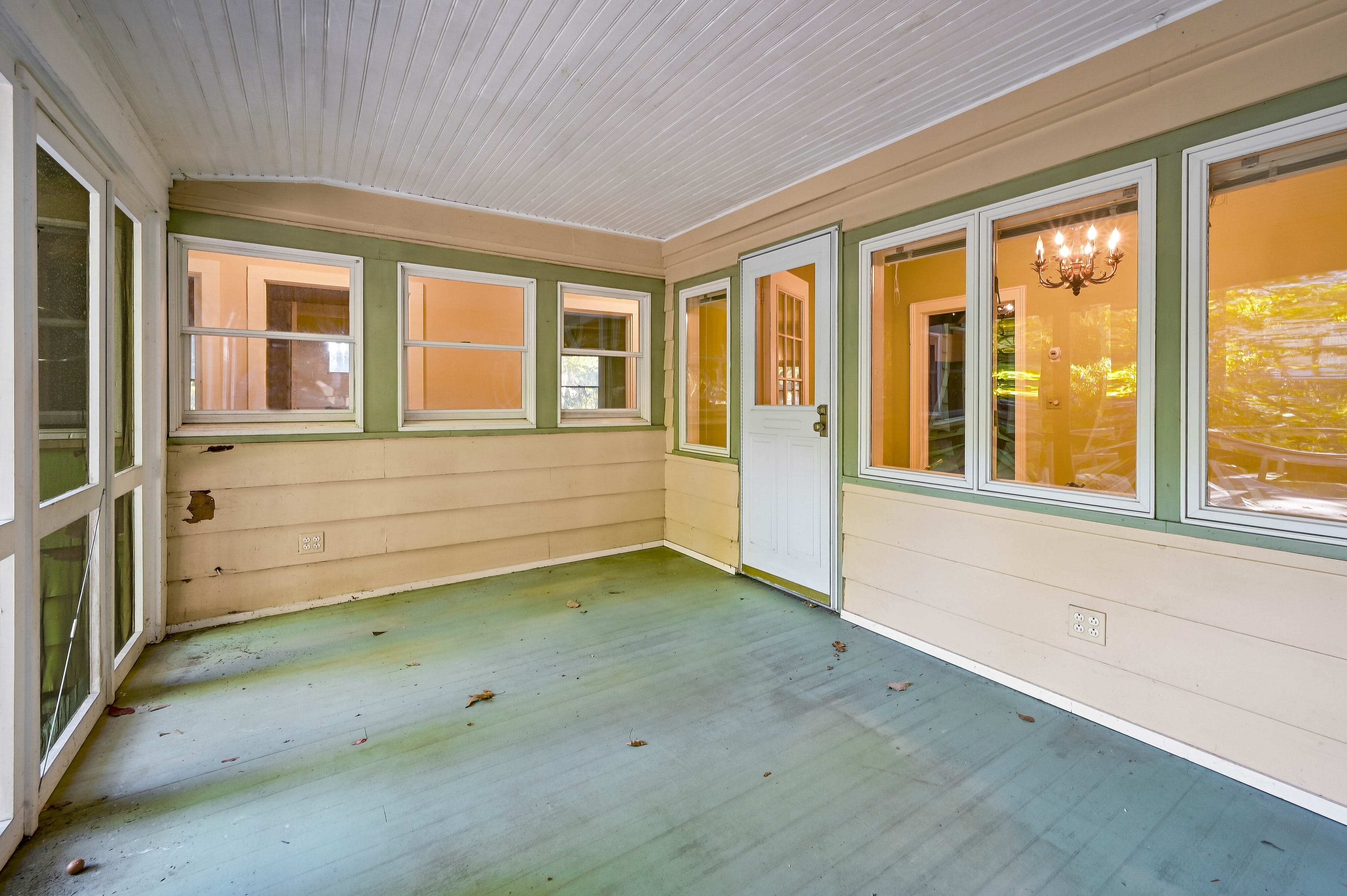16 Midwood Road